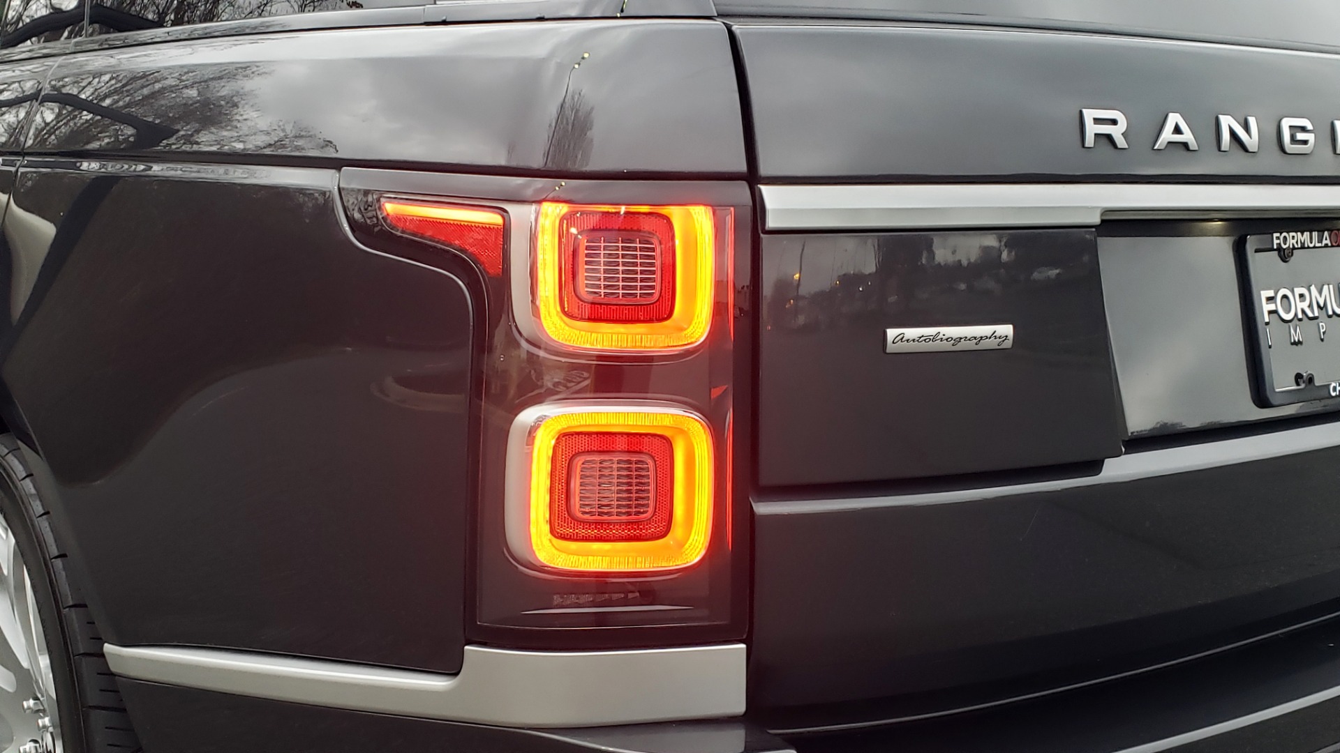 Used 2018 Land Rover RANGE ROVER AUTOBIOGRAPHY SC V8 / LONG / NAV / PANOROOF / ENT SYS / REARVIEW for sale Sold at Formula Imports in Charlotte NC 28227 33
