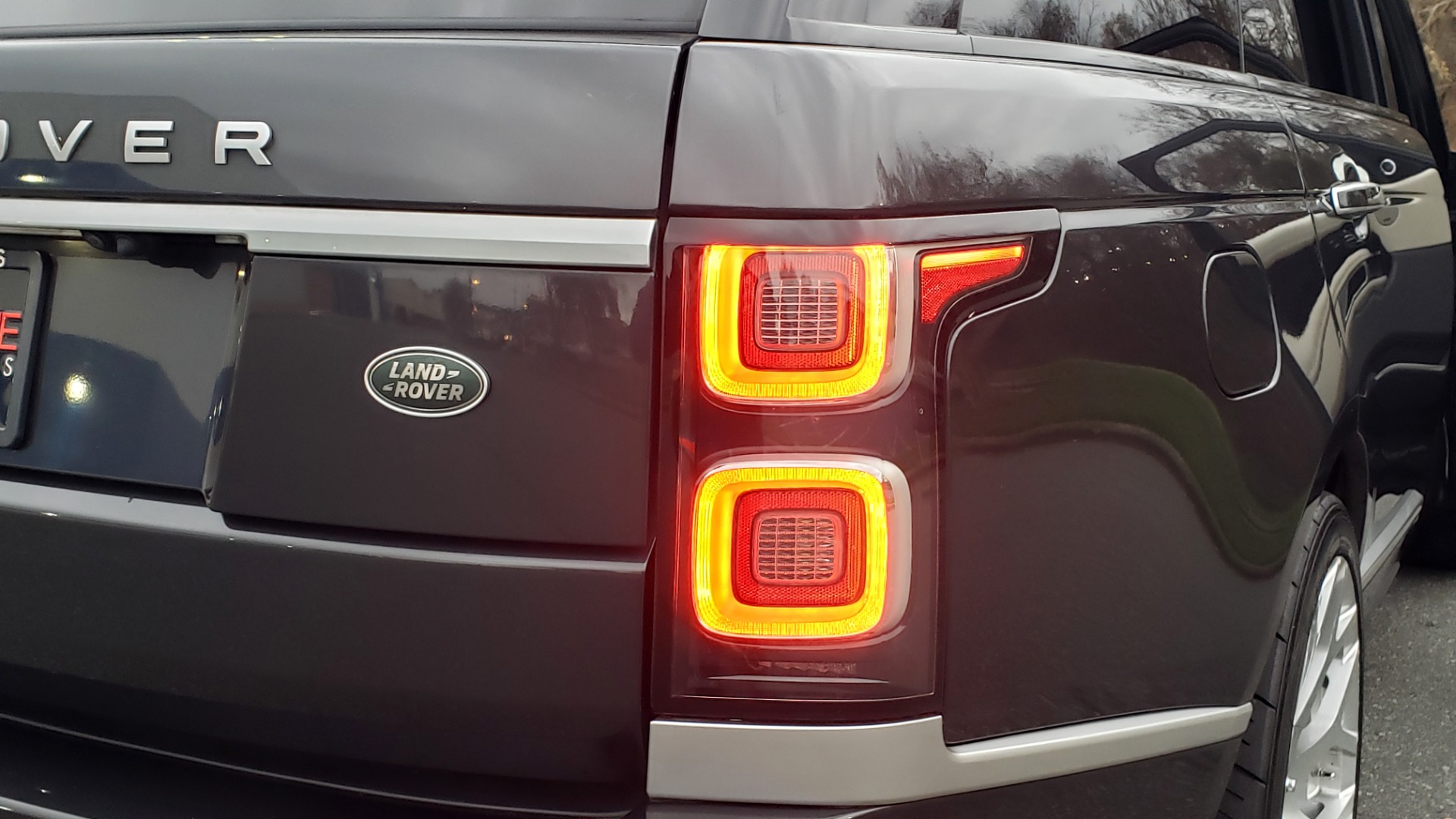 Used 2018 Land Rover RANGE ROVER AUTOBIOGRAPHY SC V8 / LONG / NAV / PANOROOF / ENT SYS / REARVIEW for sale Sold at Formula Imports in Charlotte NC 28227 34