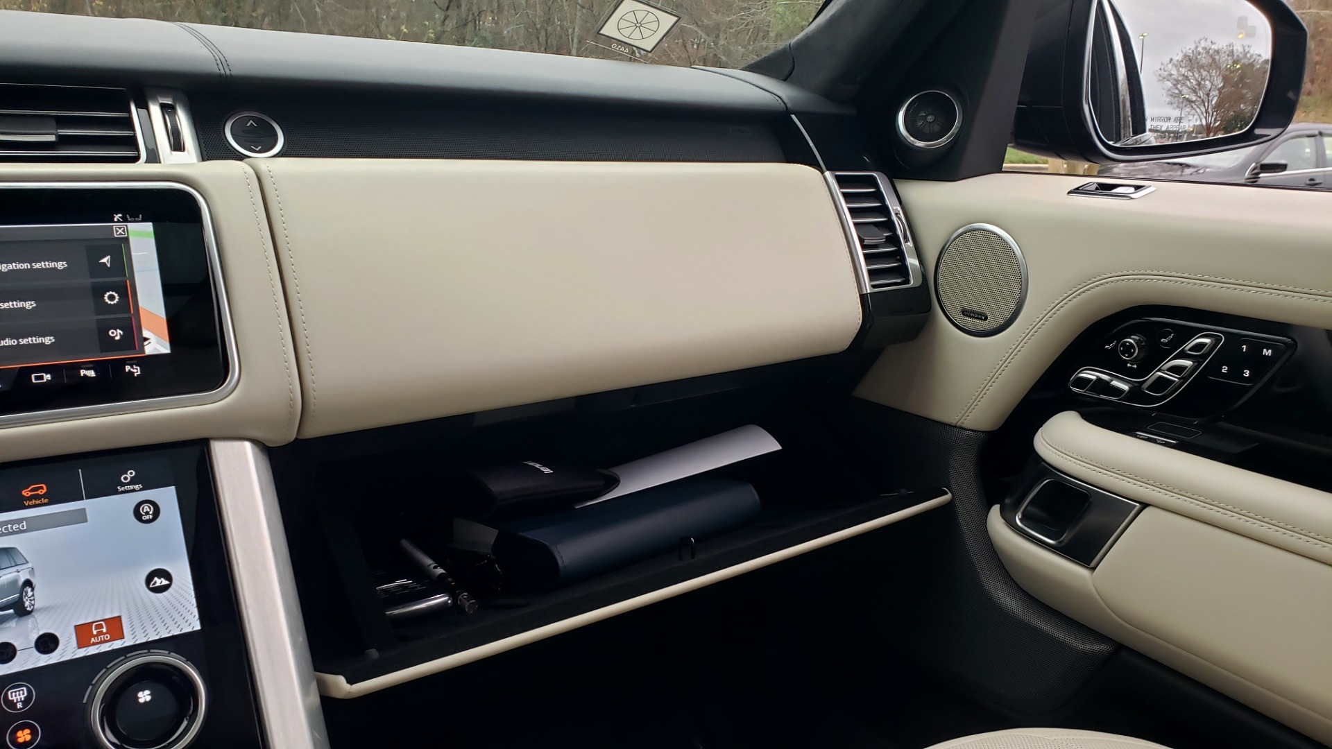 Used 2018 Land Rover RANGE ROVER AUTOBIOGRAPHY SC V8 / LONG / NAV / PANOROOF / ENT SYS / REARVIEW for sale Sold at Formula Imports in Charlotte NC 28227 62