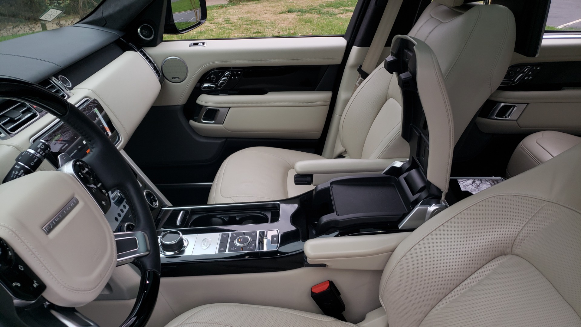 Used 2018 Land Rover RANGE ROVER AUTOBIOGRAPHY SC V8 / LONG / NAV / PANOROOF / ENT SYS / REARVIEW for sale Sold at Formula Imports in Charlotte NC 28227 67
