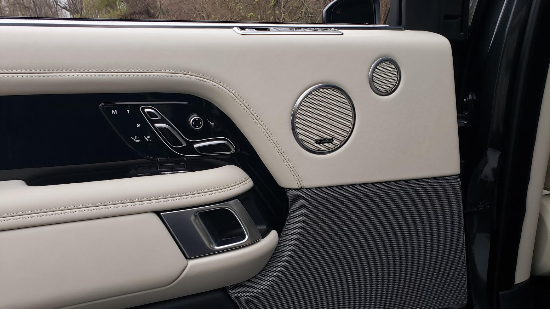 Used 2018 Land Rover RANGE ROVER AUTOBIOGRAPHY SC V8 / LONG / NAV / PANOROOF / ENT SYS / REARVIEW for sale Sold at Formula Imports in Charlotte NC 28227 70