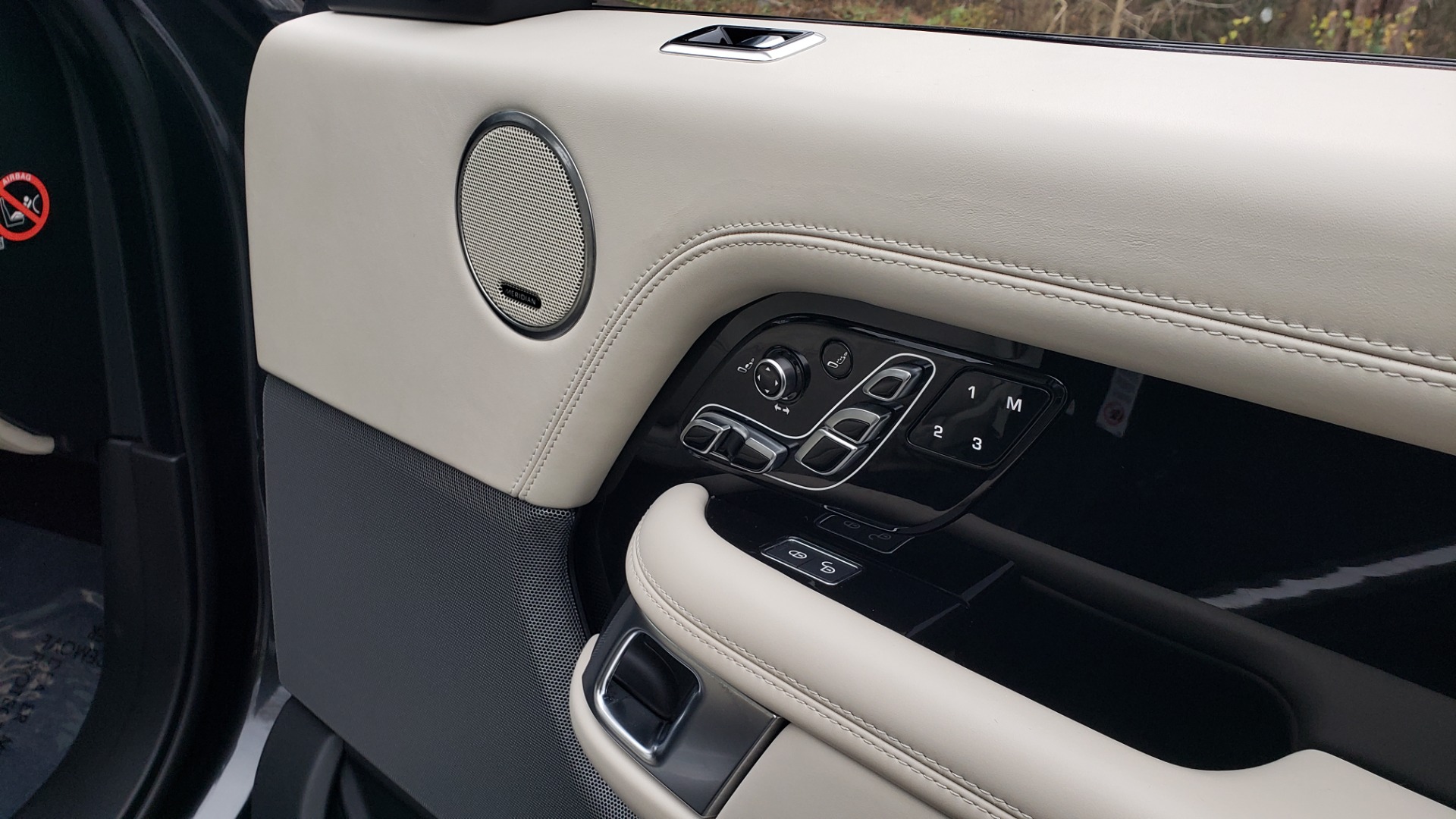Used 2018 Land Rover RANGE ROVER AUTOBIOGRAPHY SC V8 / LONG / NAV / PANOROOF / ENT SYS / REARVIEW for sale Sold at Formula Imports in Charlotte NC 28227 76