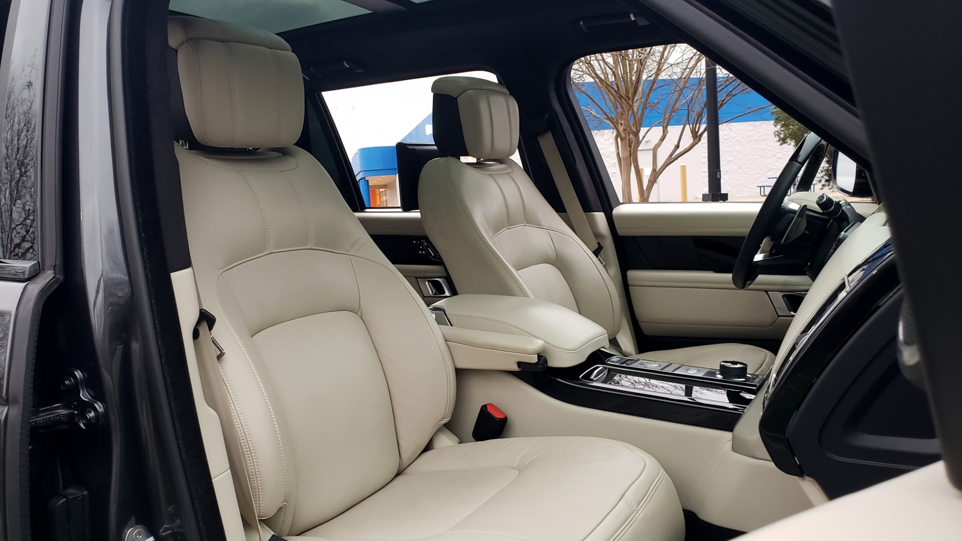 Used 2018 Land Rover RANGE ROVER AUTOBIOGRAPHY SC V8 / LONG / NAV / PANOROOF / ENT SYS / REARVIEW for sale Sold at Formula Imports in Charlotte NC 28227 78