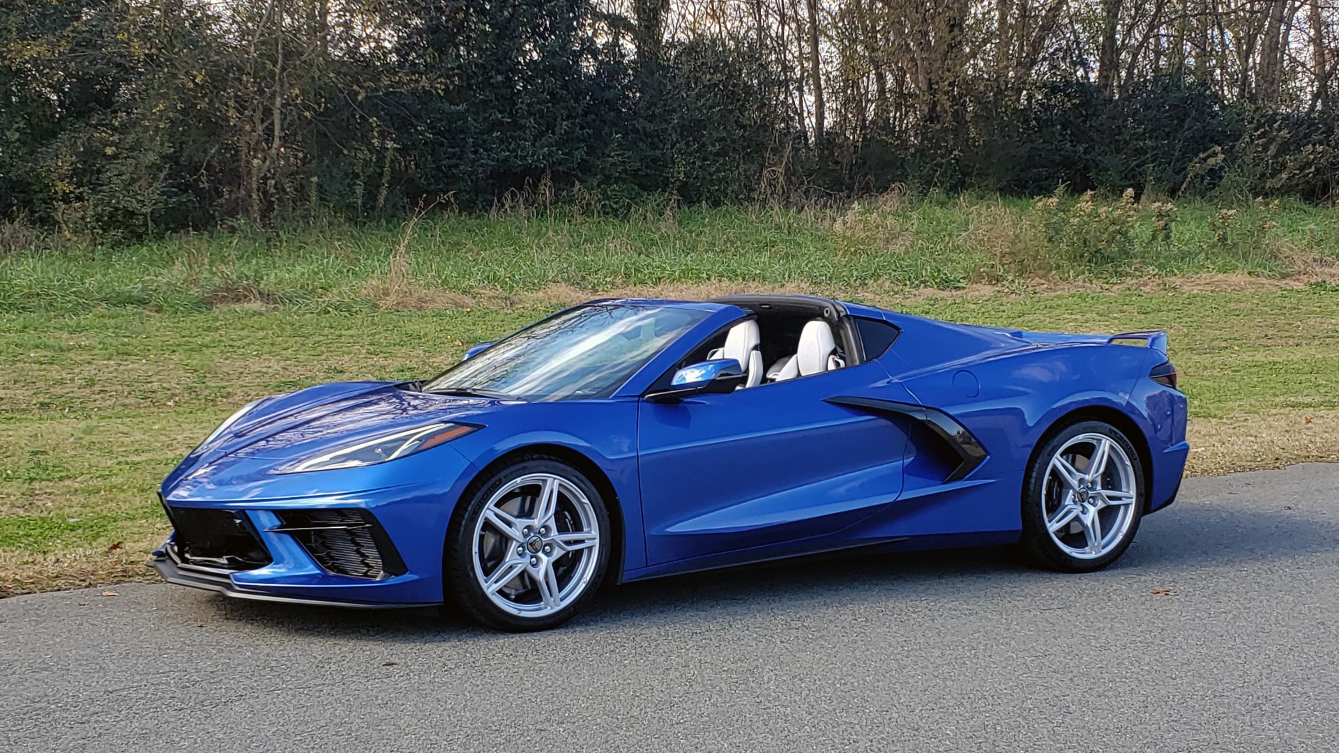 Used 2020 Chevrolet C8 CORVETTE STINGRAY 2LT COUPE / NAV / HUD / BOSE / GT2 SEATS / FRONT LIFT / REARVIEW for sale Sold at Formula Imports in Charlotte NC 28227 7