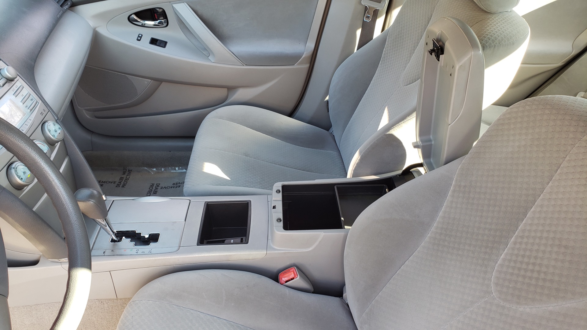 Used 2009 Toyota CAMRY LE / 2.4L SEDAN / FWD / 4-CYL / AUTO / CLOTH / CLEAN for sale Sold at Formula Imports in Charlotte NC 28227 40