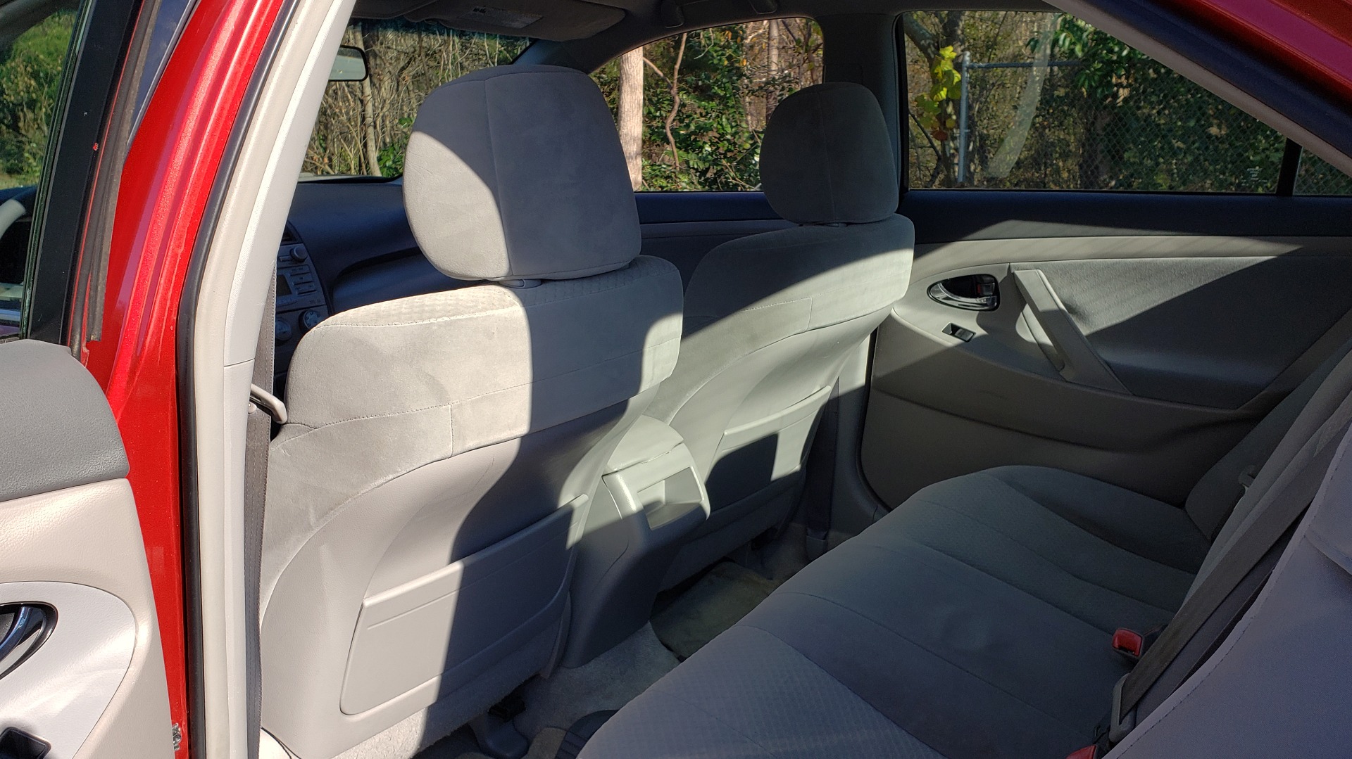 Used 2009 Toyota CAMRY LE / 2.4L SEDAN / FWD / 4-CYL / AUTO / CLOTH / CLEAN for sale Sold at Formula Imports in Charlotte NC 28227 43