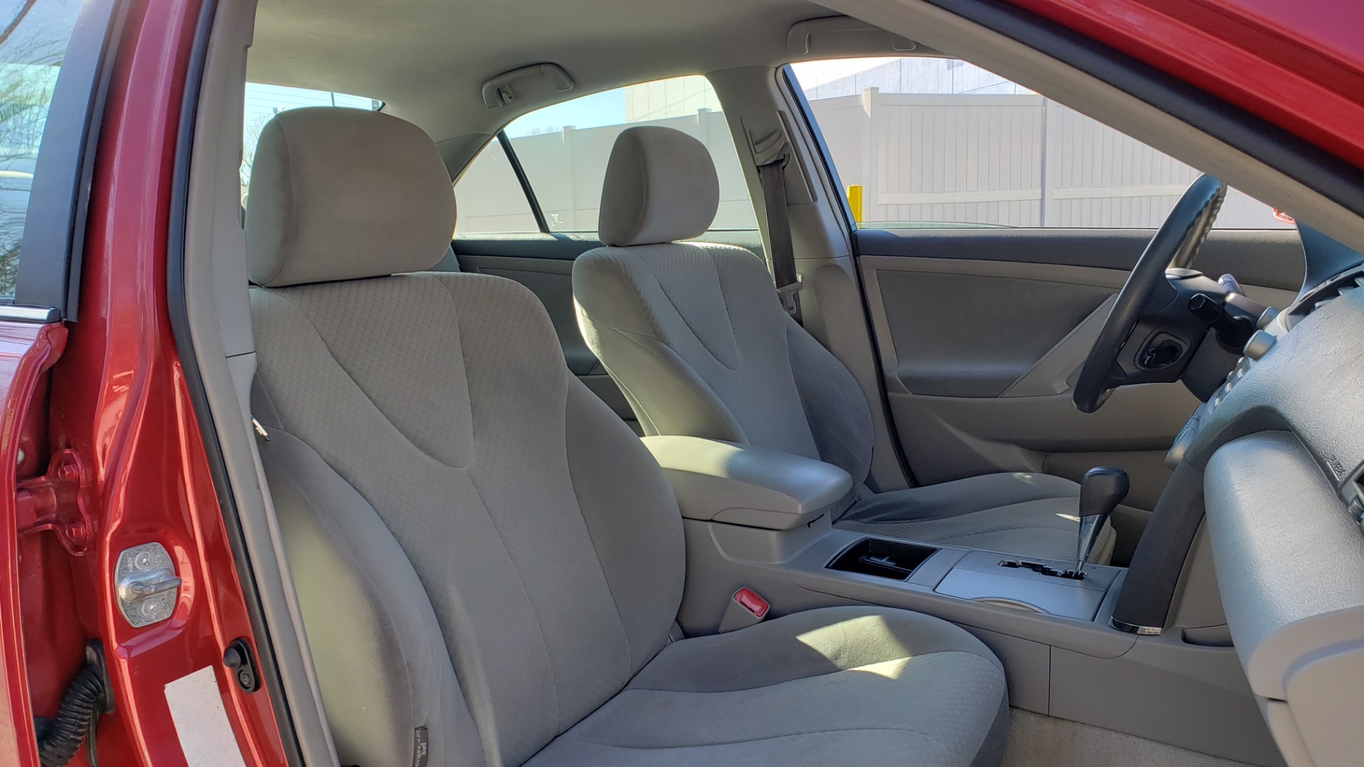 Used 2009 Toyota CAMRY LE / 2.4L SEDAN / FWD / 4-CYL / AUTO / CLOTH / CLEAN for sale Sold at Formula Imports in Charlotte NC 28227 47