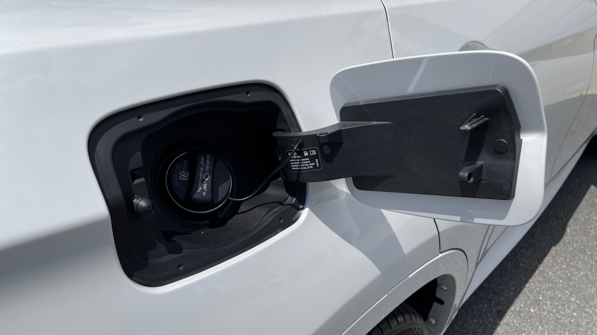 Used 2018 BMW X6 XDRIVE35I M-SPORT / NAV / DRVR ASST PLUS / ADAPT M-SUSP / REARVIEW for sale Sold at Formula Imports in Charlotte NC 28227 32