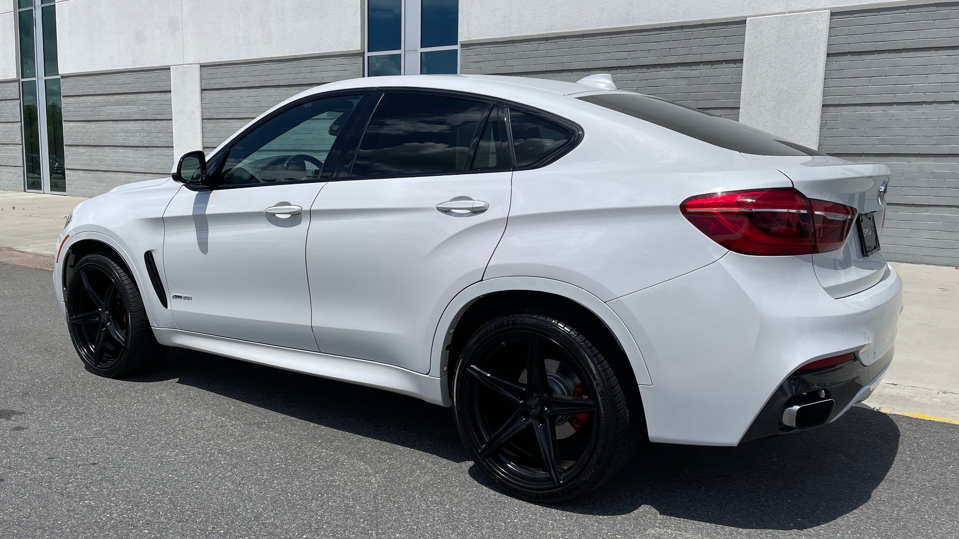 Used 2018 BMW X6 XDRIVE35I M-SPORT / NAV / DRVR ASST PLUS / ADAPT M-SUSP / REARVIEW for sale Sold at Formula Imports in Charlotte NC 28227 7