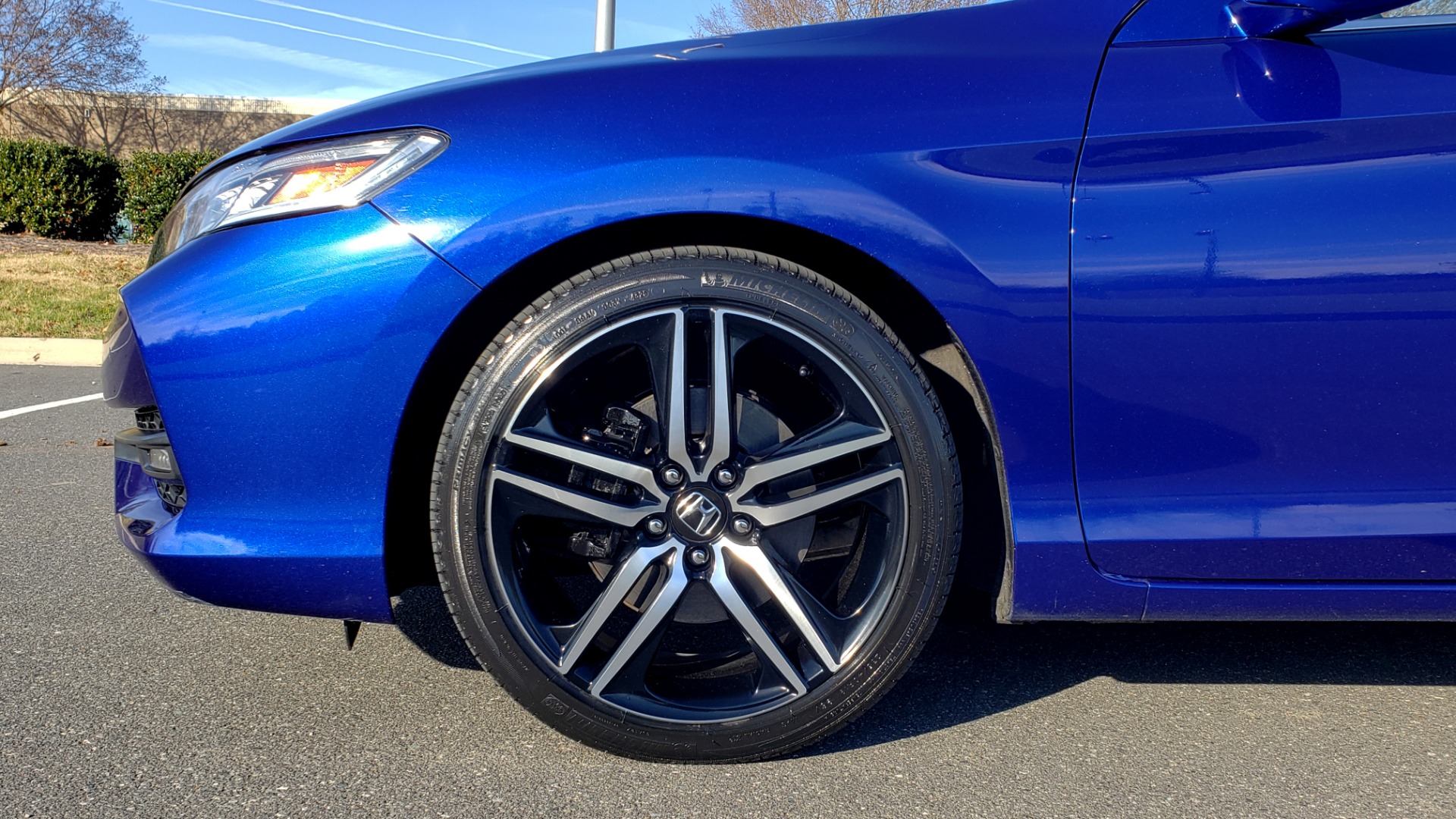 Used 2017 Honda ACCORD COUPE TOURING V6 / 2-DR / NAV / SUNROOF / LANEWATCH / CMBS for sale Sold at Formula Imports in Charlotte NC 28227 79