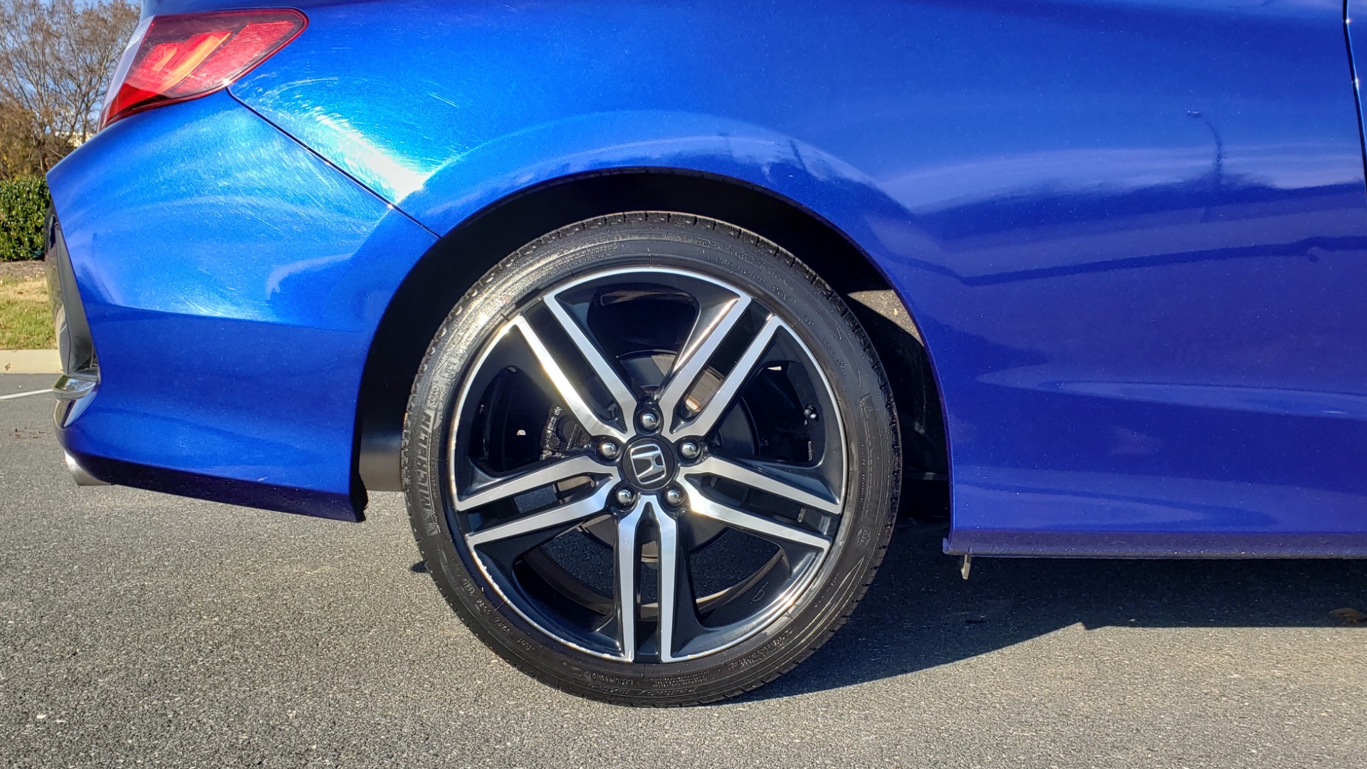 Used 2017 Honda ACCORD COUPE TOURING V6 / 2-DR / NAV / SUNROOF / LANEWATCH / CMBS for sale Sold at Formula Imports in Charlotte NC 28227 81