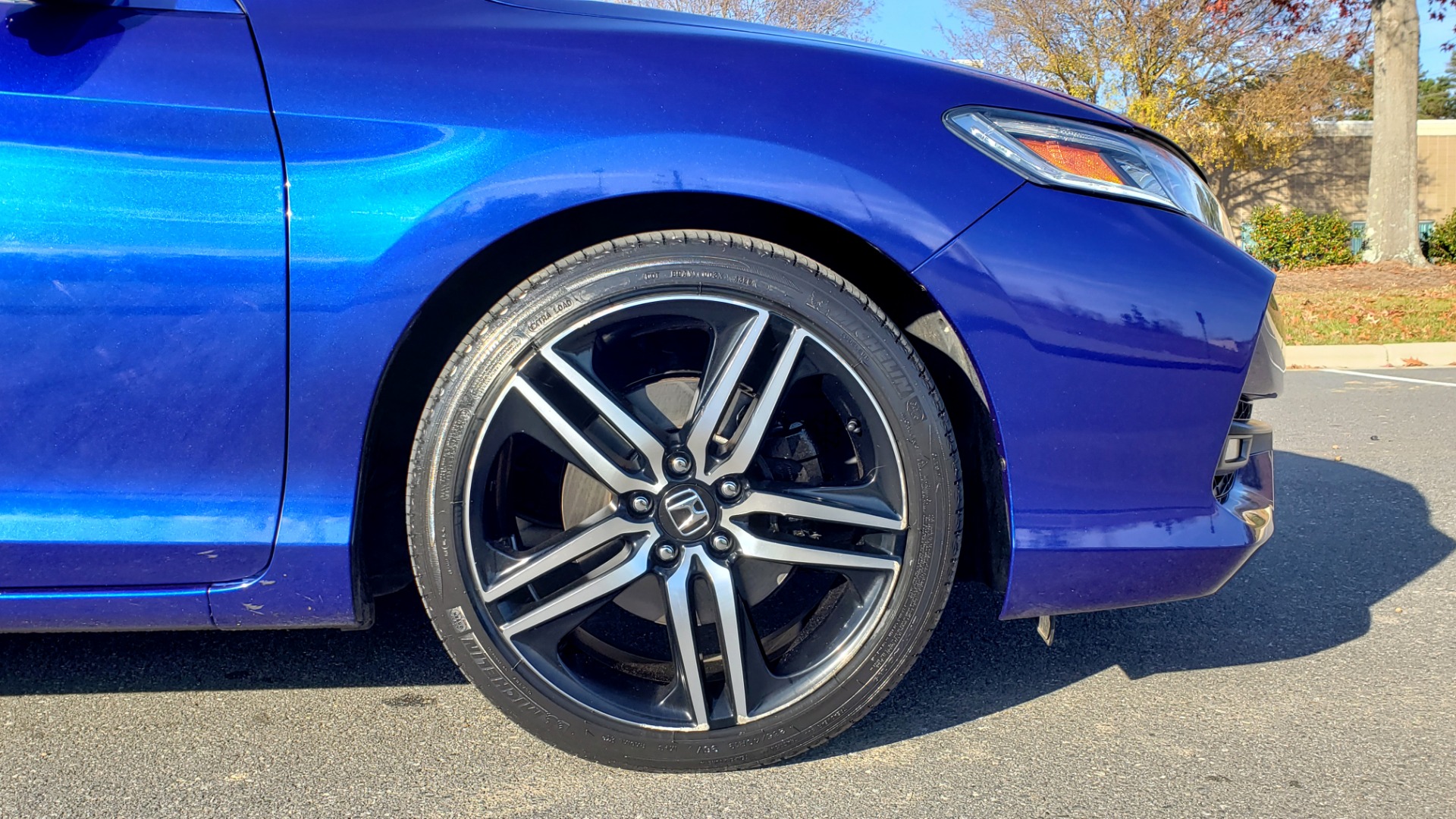 Used 2017 Honda ACCORD COUPE TOURING V6 / 2-DR / NAV / SUNROOF / LANEWATCH / CMBS for sale Sold at Formula Imports in Charlotte NC 28227 82