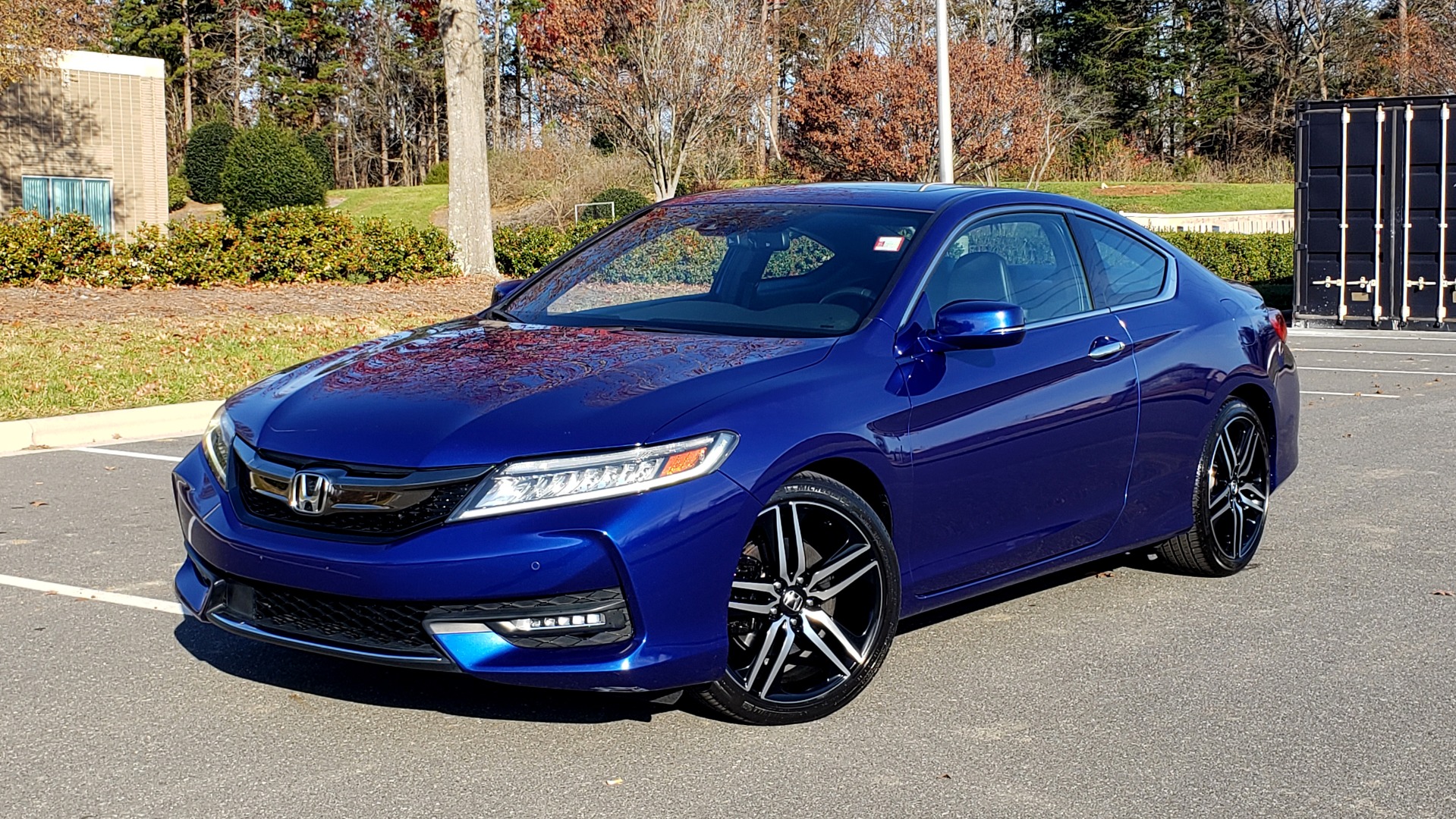 Used 2017 Honda ACCORD COUPE TOURING V6 / 2-DR / NAV / SUNROOF / LANEWATCH / CMBS for sale Sold at Formula Imports in Charlotte NC 28227 1