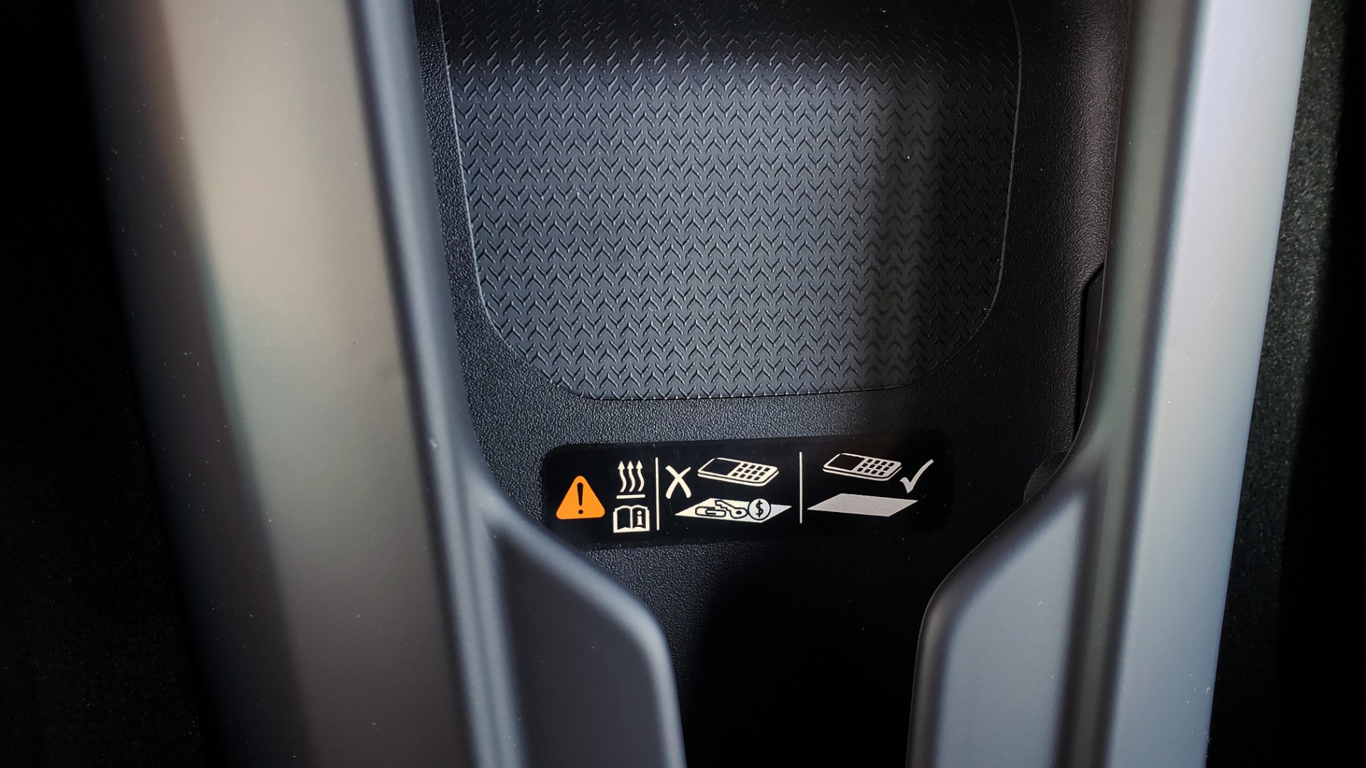 Used 2020 Chevrolet C8 CORVETTE STINGRAY 2LT COUPE / NAV / HUD / BOSE / GT2 SEATS / FRONT LIFT / REARVIEW for sale Sold at Formula Imports in Charlotte NC 28227 85
