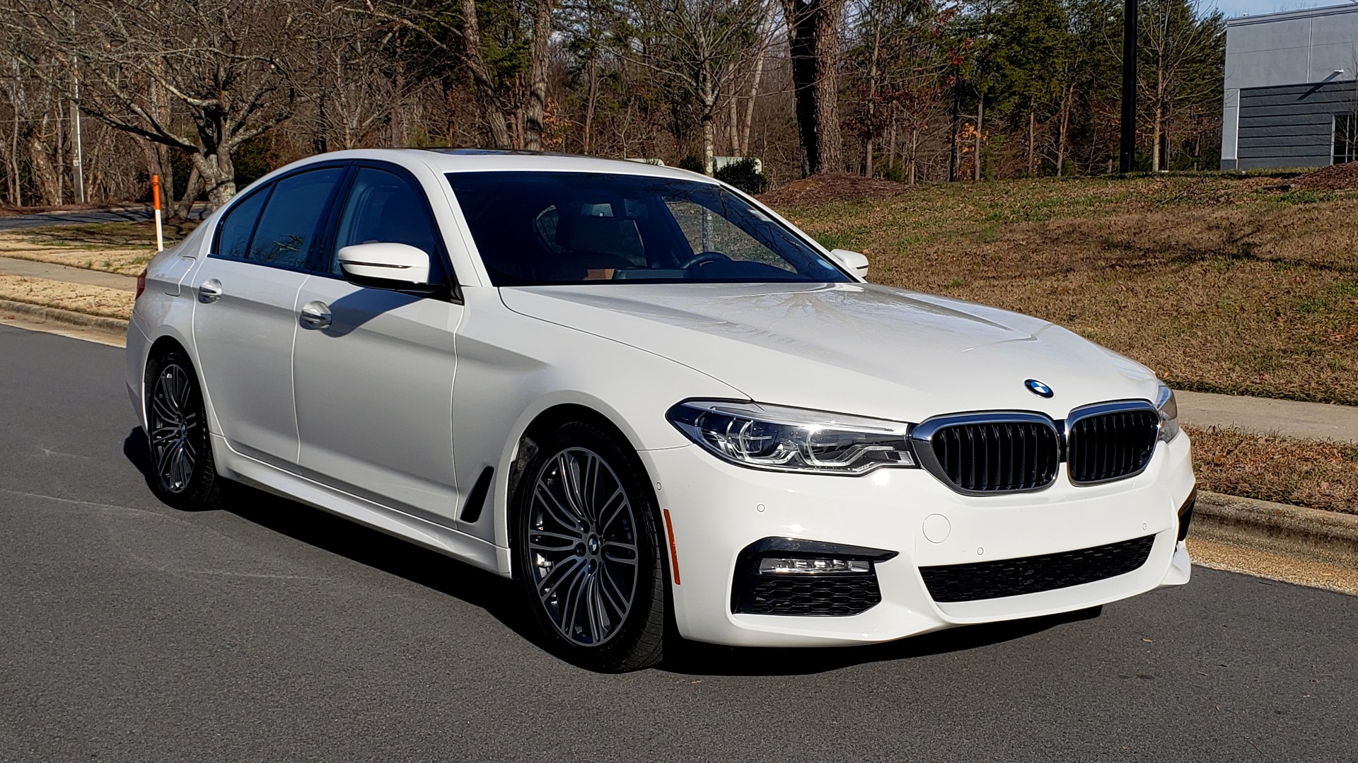Used 2017 BMW 5 SERIES 540I PREMIUM / M-SPORT / PDC / APPLE CAR PLAY / WIFI for sale Sold at Formula Imports in Charlotte NC 28227 2