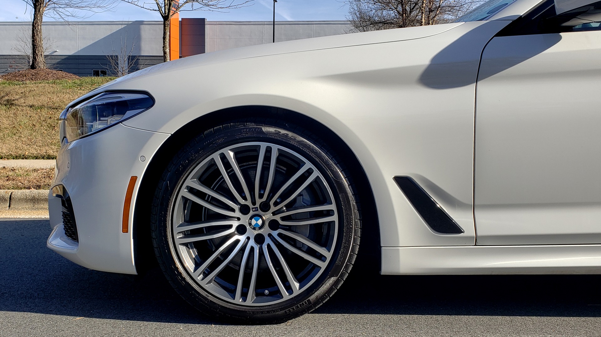 Used 2017 BMW 5 SERIES 540I PREMIUM / M-SPORT / PDC / APPLE CAR PLAY / WIFI for sale Sold at Formula Imports in Charlotte NC 28227 88