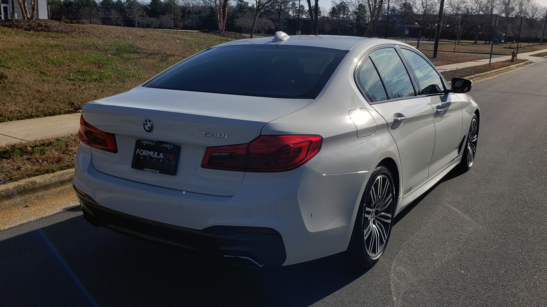 Used 2017 BMW 5 SERIES 540I PREMIUM / M-SPORT / PDC / APPLE CAR PLAY / WIFI for sale Sold at Formula Imports in Charlotte NC 28227 9