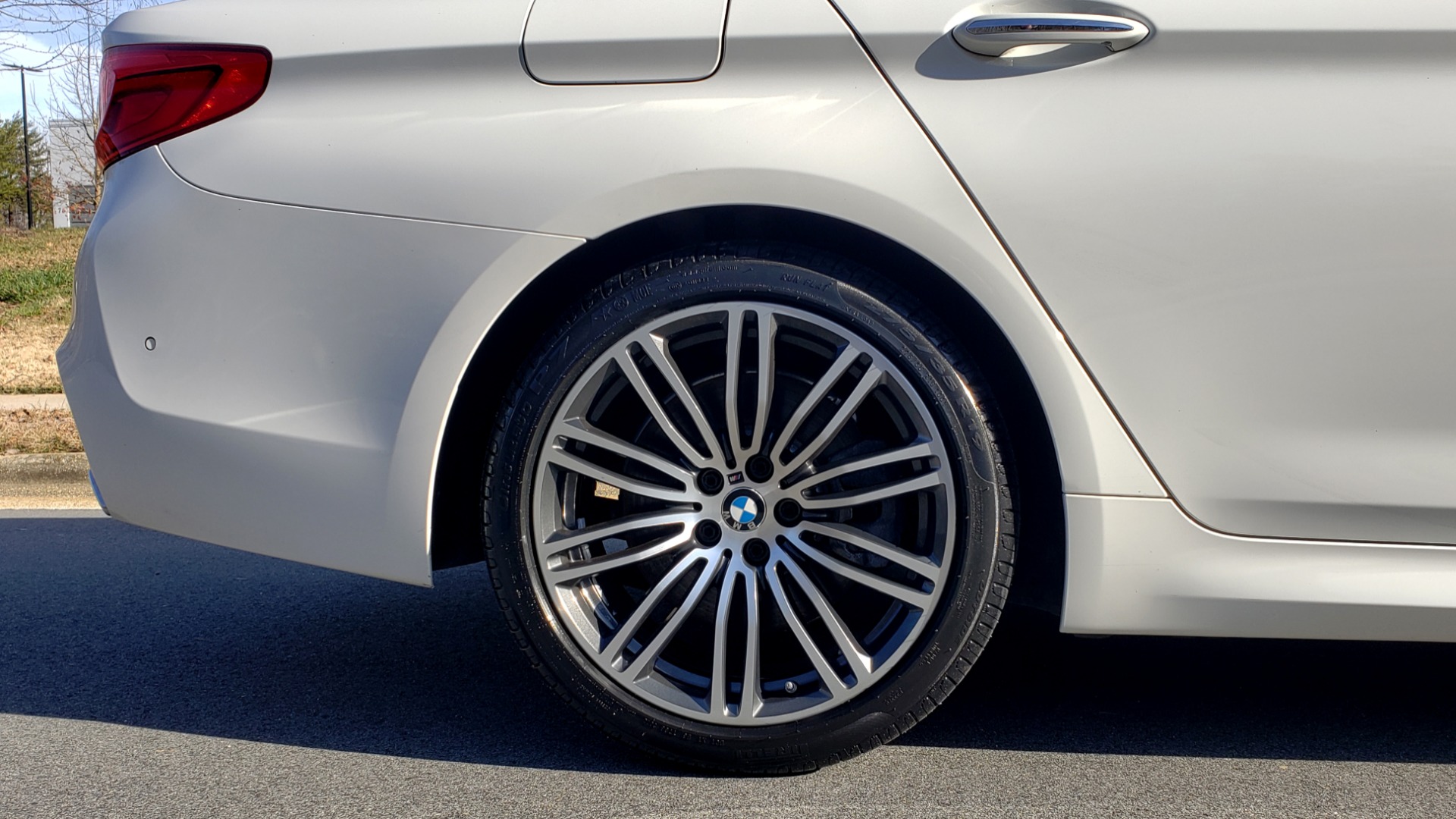 Used 2017 BMW 5 SERIES 540I PREMIUM / M-SPORT / PDC / APPLE CAR PLAY / WIFI for sale Sold at Formula Imports in Charlotte NC 28227 90