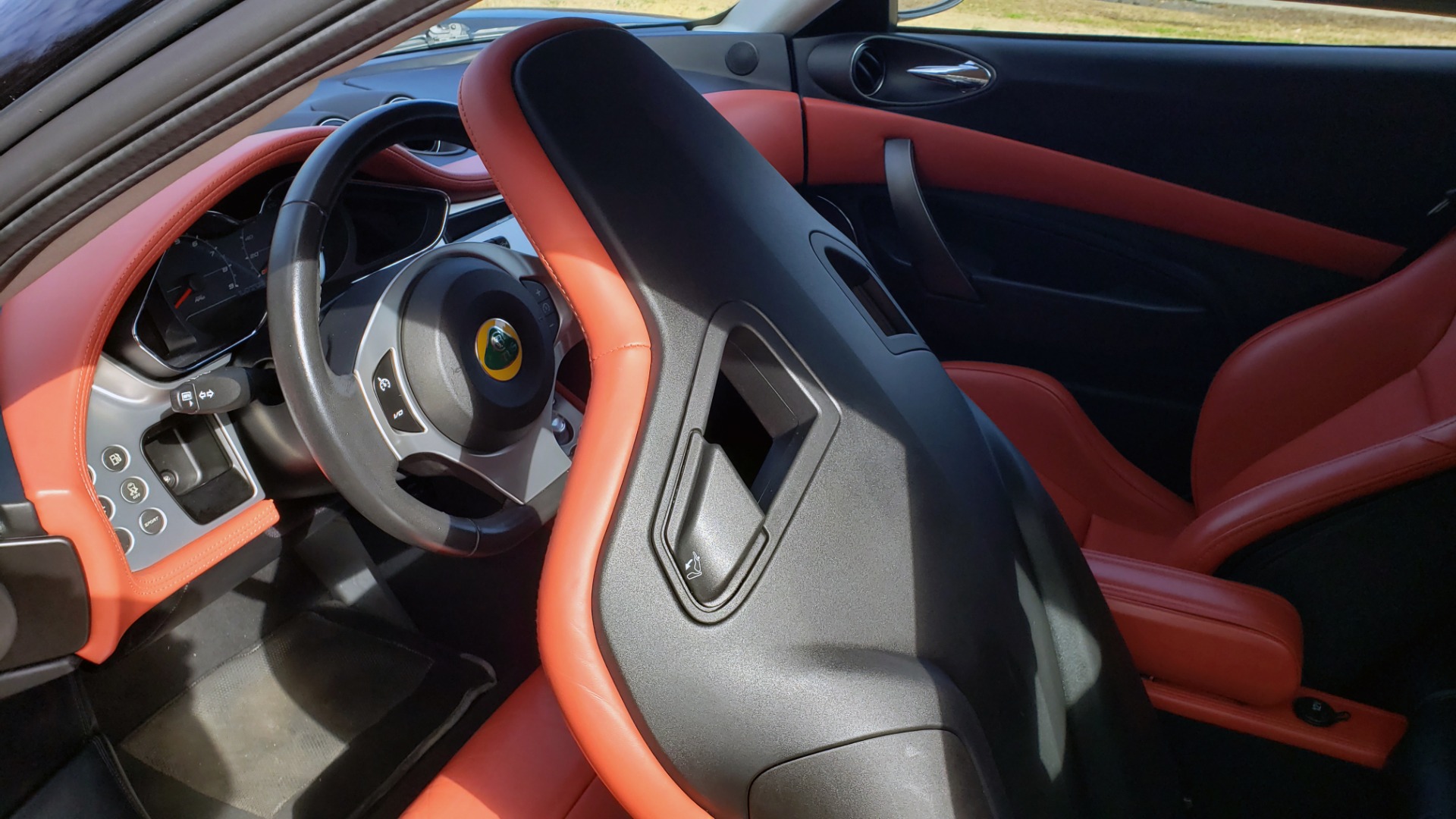 Used 2011 Lotus EVORA S 2+2 / 3.5L V6 / 6-SPD MANUAL / PIONEER / REARVIEW / LOW MILES for sale Sold at Formula Imports in Charlotte NC 28227 31