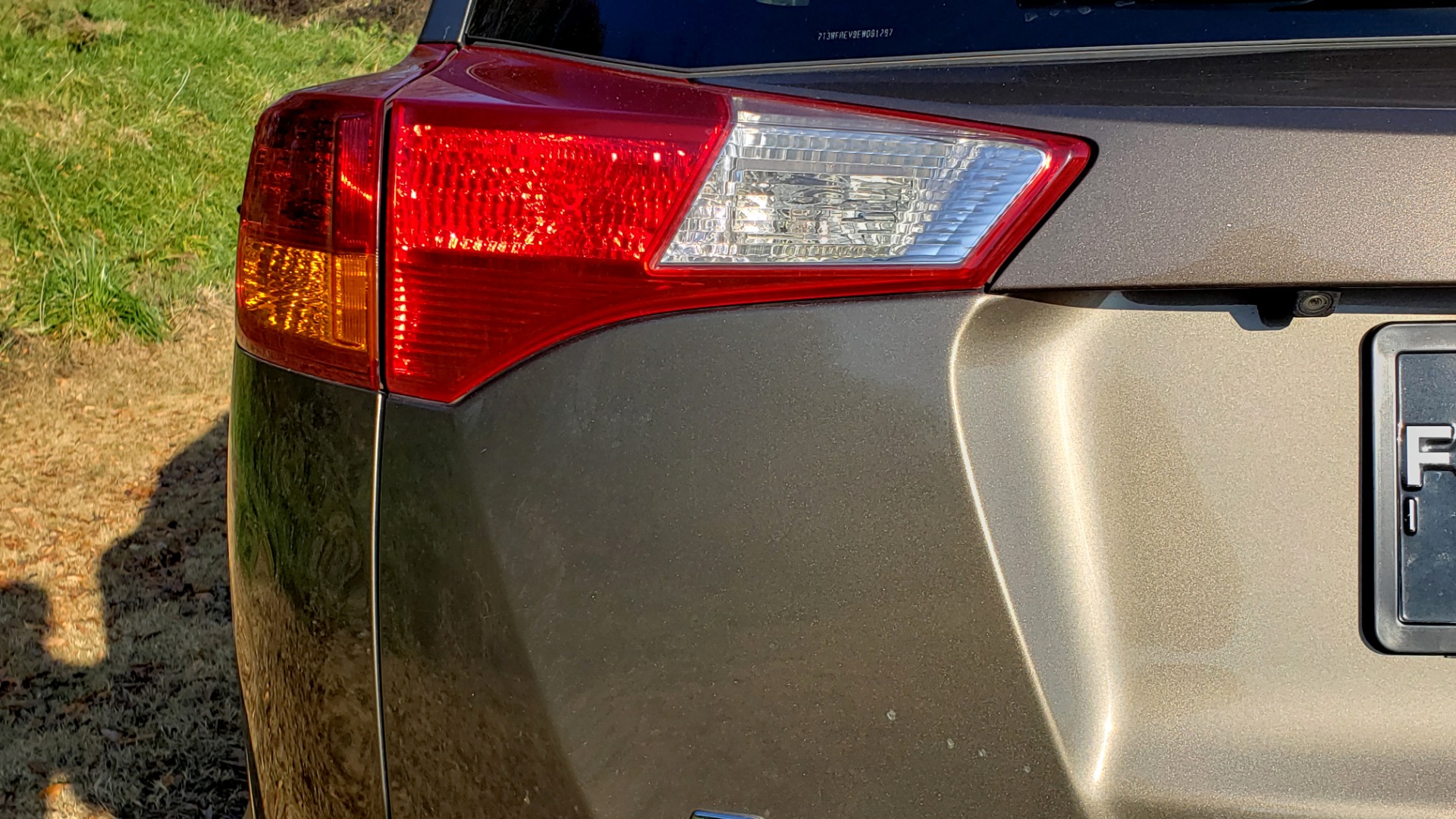 Used 2014 Toyota RAV4 XLE / FWD / 2.5L 4-CYL / 6-SPD AUTO / 17IN ALLOY / REARVIEW for sale Sold at Formula Imports in Charlotte NC 28227 10