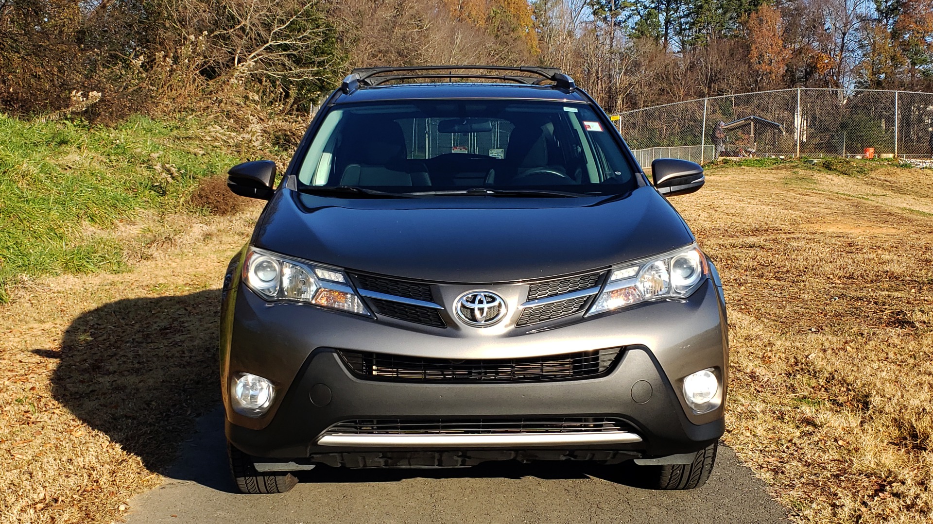 Used 2014 Toyota RAV4 XLE / FWD / 2.5L 4-CYL / 6-SPD AUTO / 17IN ALLOY / REARVIEW for sale Sold at Formula Imports in Charlotte NC 28227 14