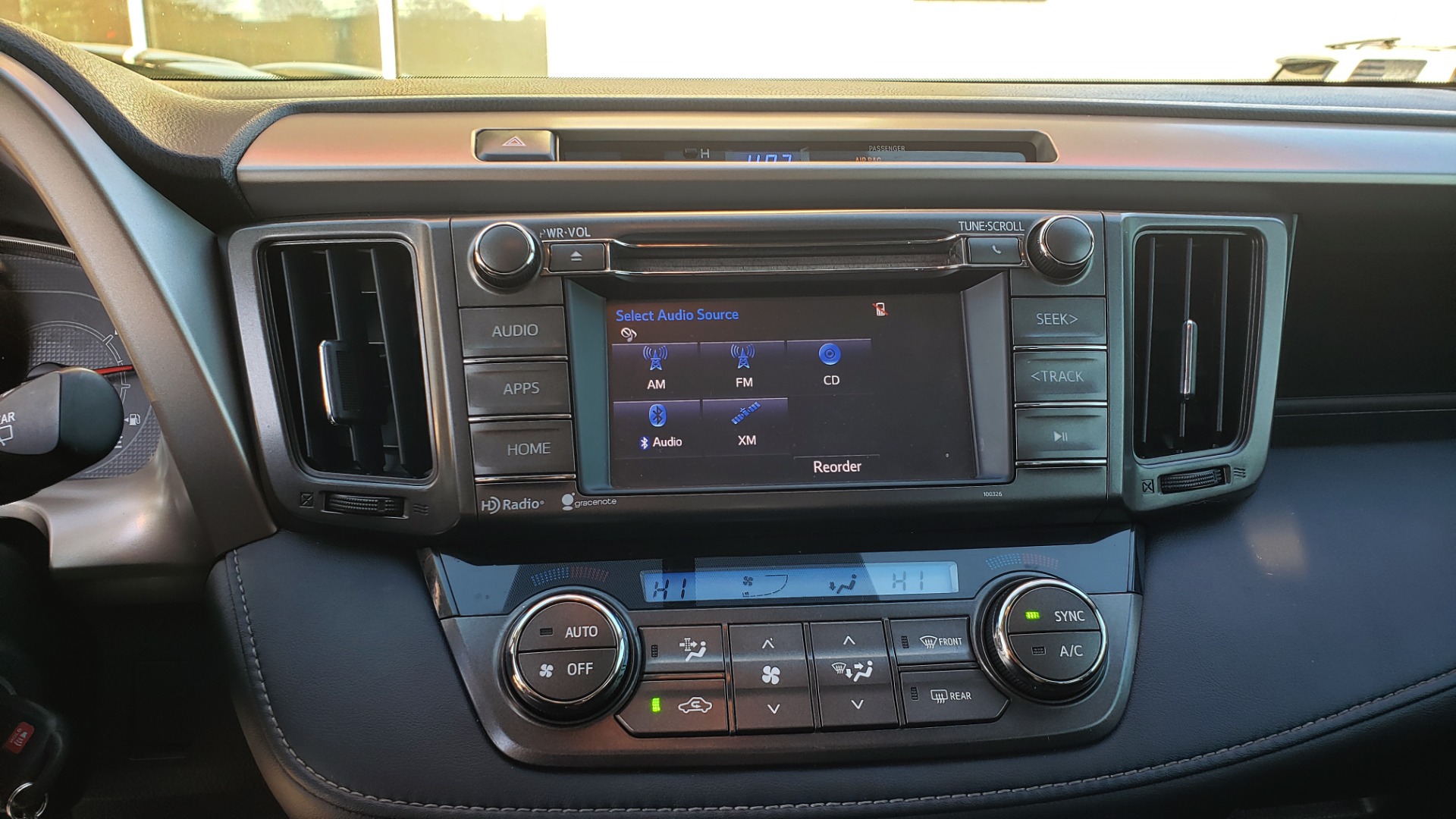 Used 2014 Toyota RAV4 XLE / FWD / 2.5L 4-CYL / 6-SPD AUTO / 17IN ALLOY / REARVIEW for sale Sold at Formula Imports in Charlotte NC 28227 20