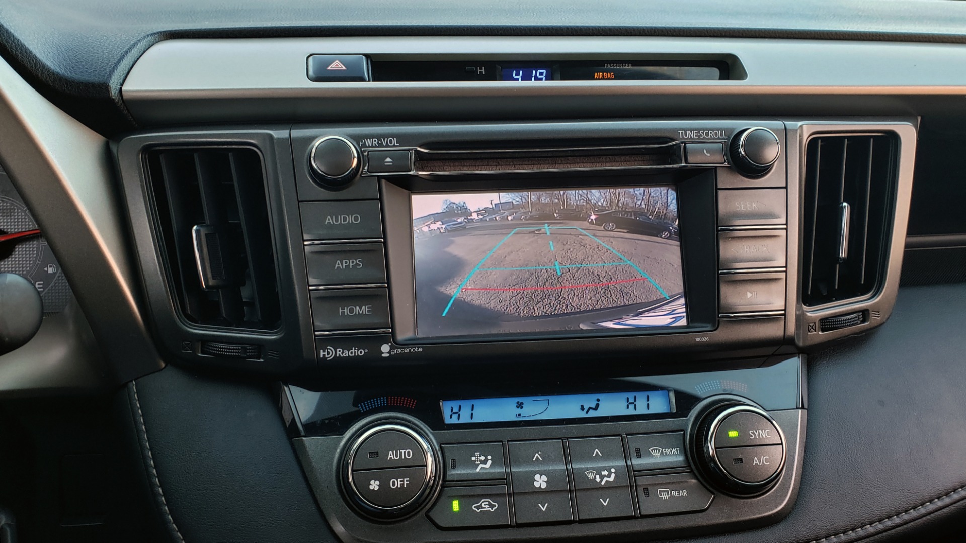 Used 2014 Toyota RAV4 XLE / FWD / 2.5L 4-CYL / 6-SPD AUTO / 17IN ALLOY / REARVIEW for sale Sold at Formula Imports in Charlotte NC 28227 23