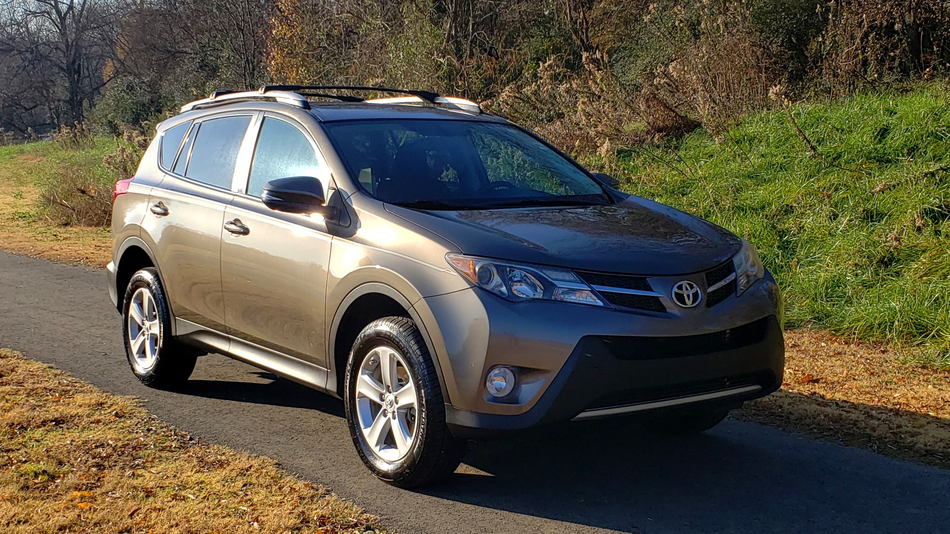 Used 2014 Toyota RAV4 XLE / FWD / 2.5L 4-CYL / 6-SPD AUTO / 17IN ALLOY / REARVIEW for sale Sold at Formula Imports in Charlotte NC 28227 5