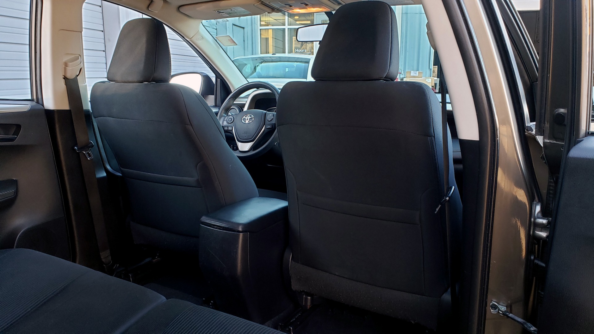 Used 2014 Toyota RAV4 XLE / FWD / 2.5L 4-CYL / 6-SPD AUTO / 17IN ALLOY / REARVIEW for sale Sold at Formula Imports in Charlotte NC 28227 57