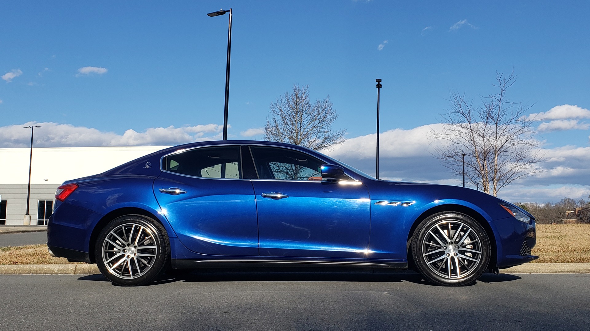 Used 2015 Maserati GHIBLI 3.0L SEDAN / TWIN-TURBO V6 / NAV / SUNROOF / REARVIEW for sale Sold at Formula Imports in Charlotte NC 28227 12
