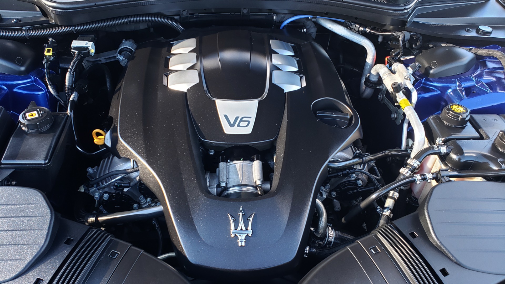 Used 2015 Maserati GHIBLI 3.0L SEDAN / TWIN-TURBO V6 / NAV / SUNROOF / REARVIEW for sale Sold at Formula Imports in Charlotte NC 28227 17