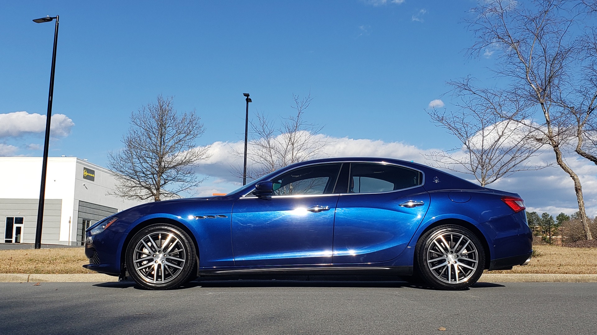 Used 2015 Maserati GHIBLI 3.0L SEDAN / TWIN-TURBO V6 / NAV / SUNROOF / REARVIEW for sale Sold at Formula Imports in Charlotte NC 28227 3