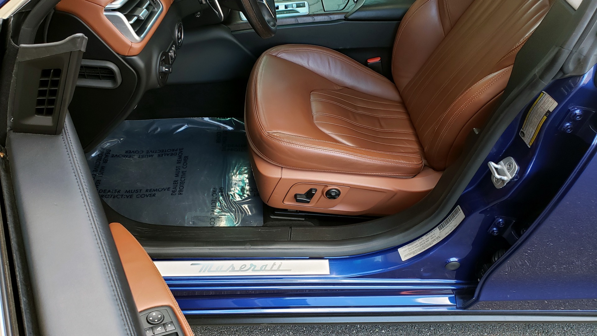Used 2015 Maserati GHIBLI 3.0L SEDAN / TWIN-TURBO V6 / NAV / SUNROOF / REARVIEW for sale Sold at Formula Imports in Charlotte NC 28227 41