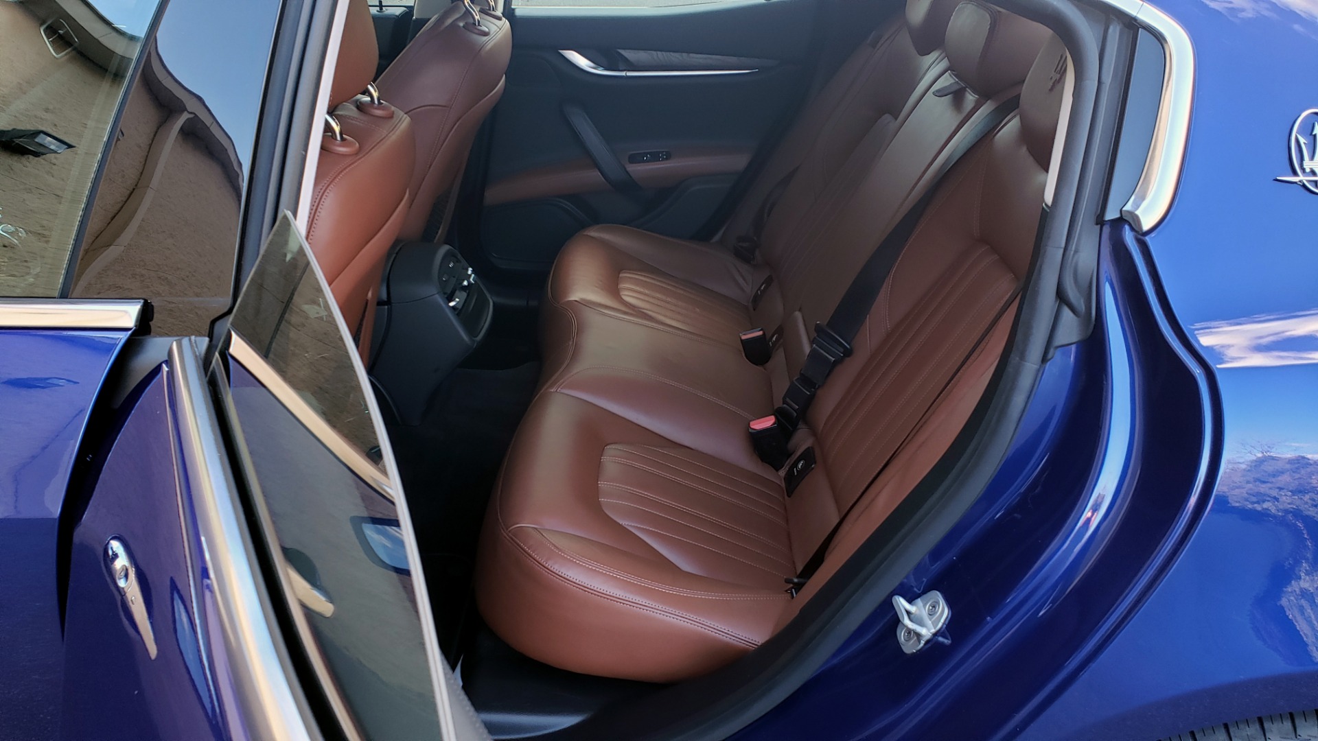 Used 2015 Maserati GHIBLI 3.0L SEDAN / TWIN-TURBO V6 / NAV / SUNROOF / REARVIEW for sale Sold at Formula Imports in Charlotte NC 28227 63