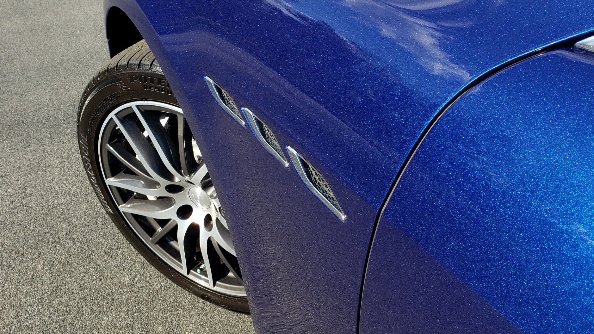 Used 2015 Maserati GHIBLI 3.0L SEDAN / TWIN-TURBO V6 / NAV / SUNROOF / REARVIEW for sale Sold at Formula Imports in Charlotte NC 28227 7