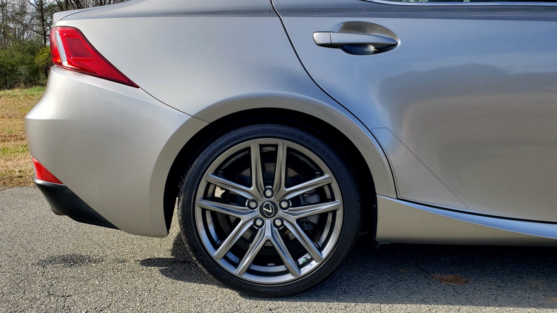 Used 2016 Lexus IS 200t F-SPORT / SUNROOF / NAV / BSM / DYNAMIC RADAR CRUISE for sale Sold at Formula Imports in Charlotte NC 28227 12
