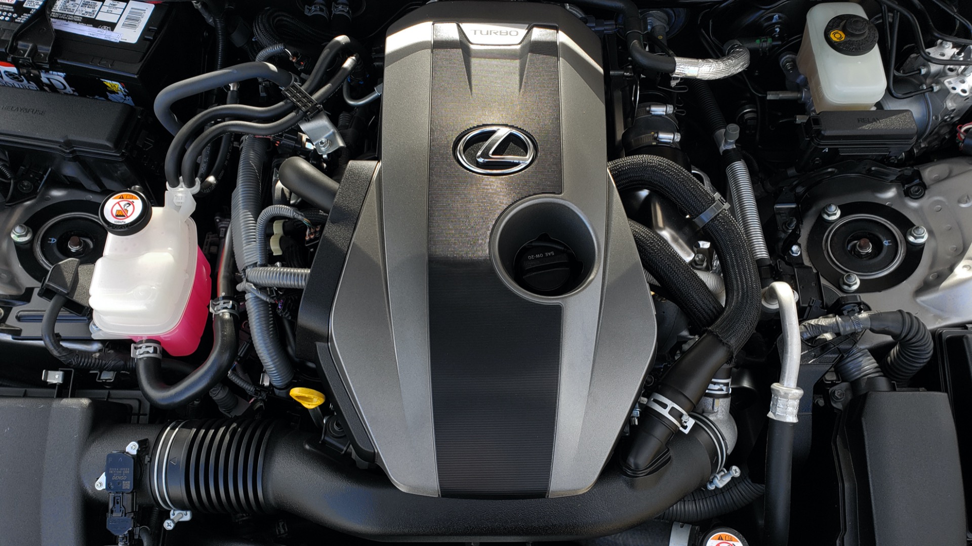 Used 2016 Lexus IS 200t F-SPORT / SUNROOF / NAV / BSM / DYNAMIC RADAR CRUISE for sale Sold at Formula Imports in Charlotte NC 28227 16