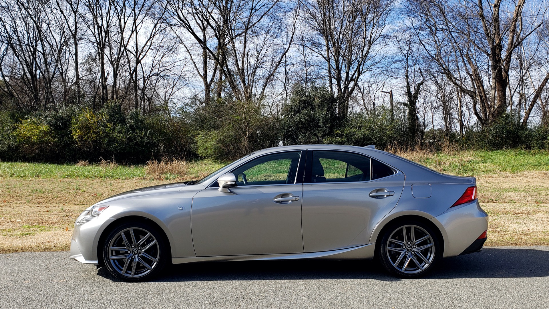 Used 2016 Lexus IS 200t F-SPORT / SUNROOF / NAV / BSM / DYNAMIC RADAR CRUISE for sale Sold at Formula Imports in Charlotte NC 28227 2