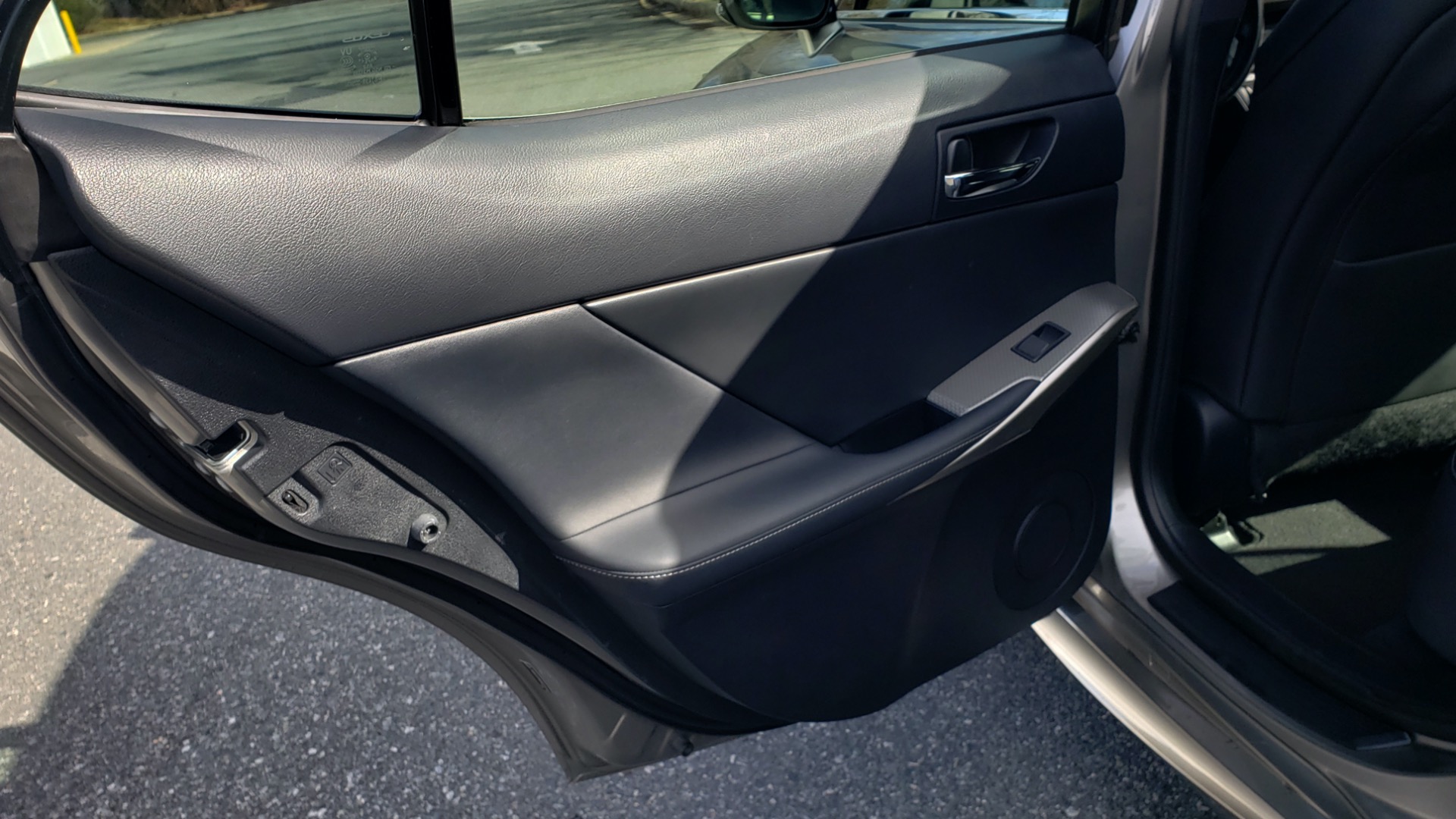 Used 2016 Lexus IS 200t F-SPORT / SUNROOF / NAV / BSM / DYNAMIC RADAR CRUISE for sale Sold at Formula Imports in Charlotte NC 28227 59