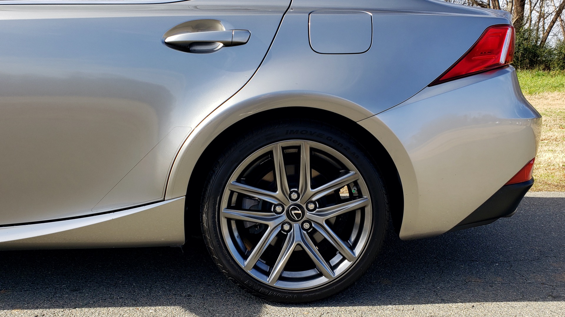 Used 2016 Lexus IS 200t F-SPORT / SUNROOF / NAV / BSM / DYNAMIC RADAR CRUISE for sale Sold at Formula Imports in Charlotte NC 28227 7