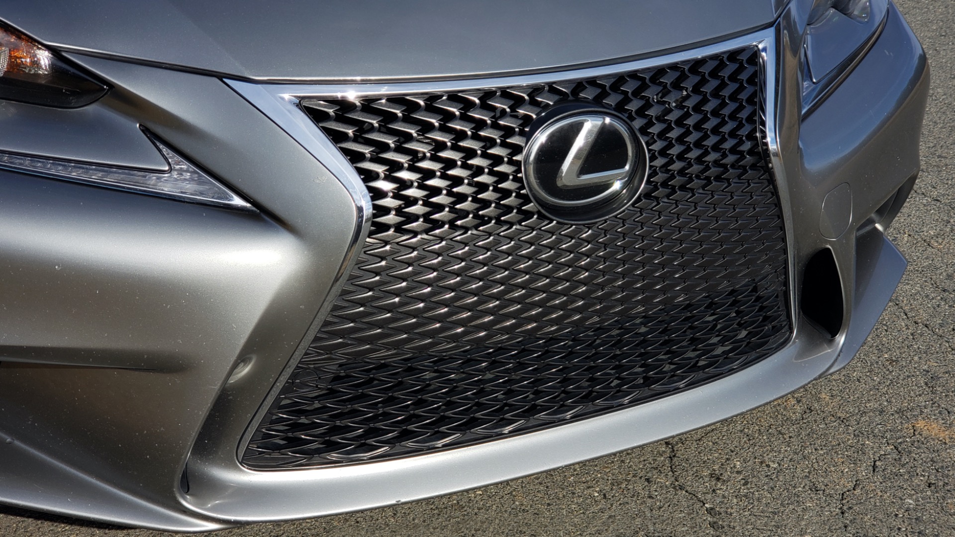 Used 2016 Lexus IS 200t F-SPORT / SUNROOF / NAV / BSM / DYNAMIC RADAR CRUISE for sale Sold at Formula Imports in Charlotte NC 28227 8