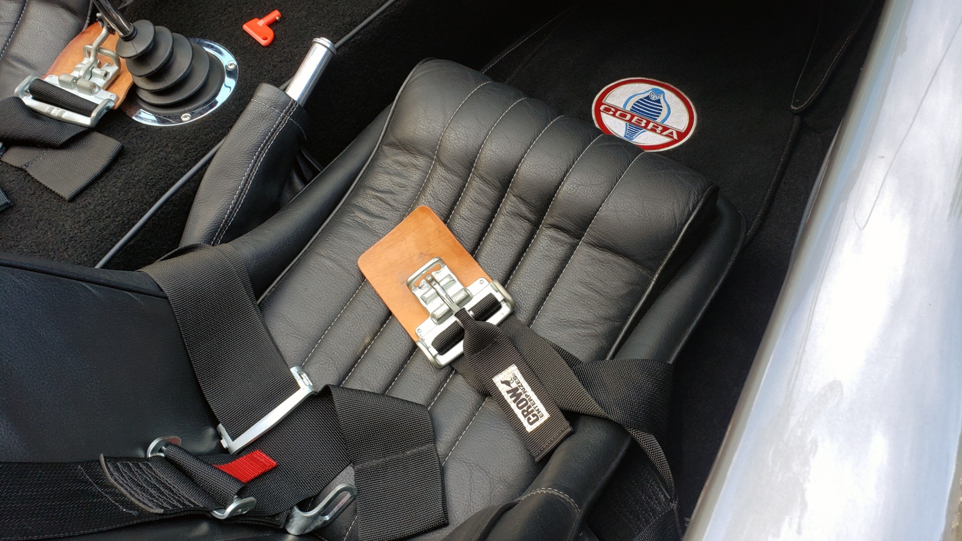 Used 1965 Ford COBRA 427 ROADSTER BY BRACKDRAFT RACING ROUSH 553HP V8 / TREMEC 6-SPD / PWR STRNG for sale $74,999 at Formula Imports in Charlotte NC 28227 63