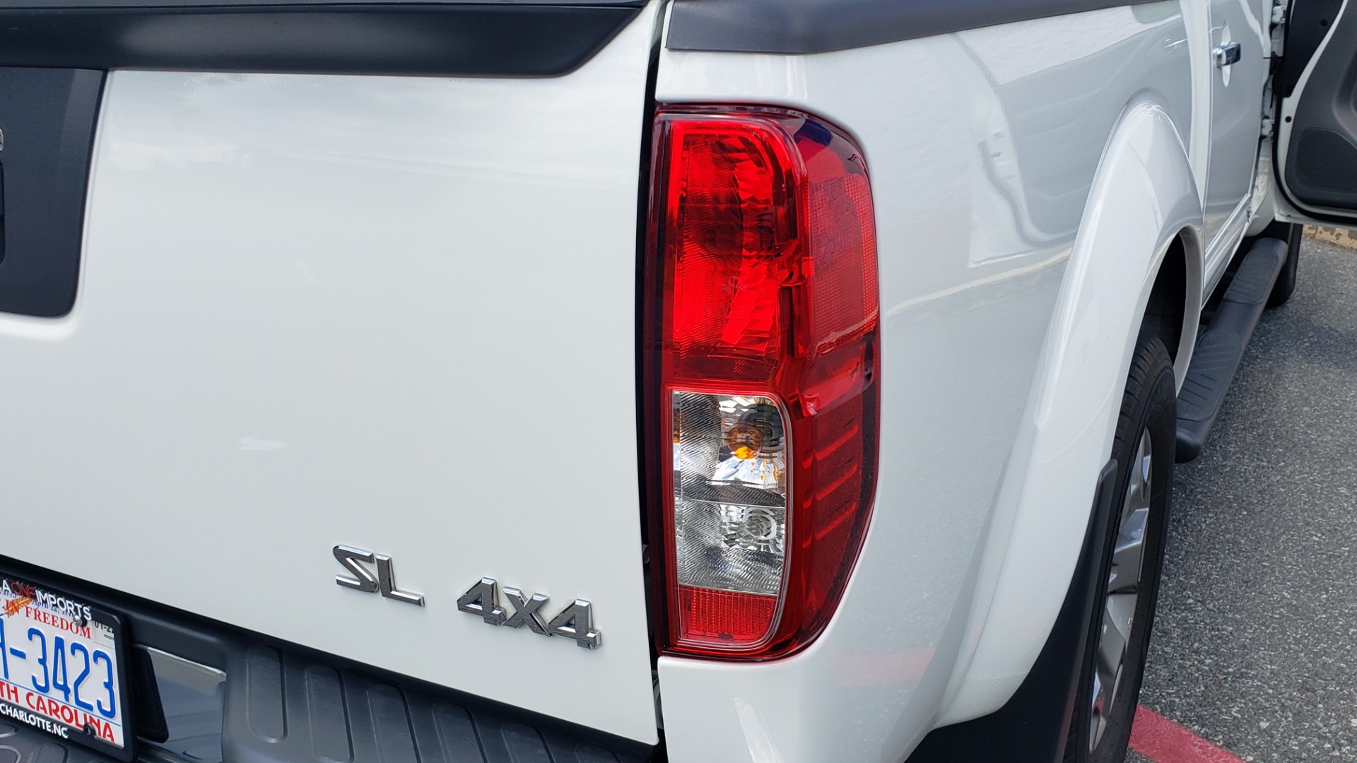 Used 2019 Nissan FRONTIER SL CREW CAB / 4X4 / NAV / SUNROOF / ROCKFORD FOSGATE / LOADED for sale Sold at Formula Imports in Charlotte NC 28227 30