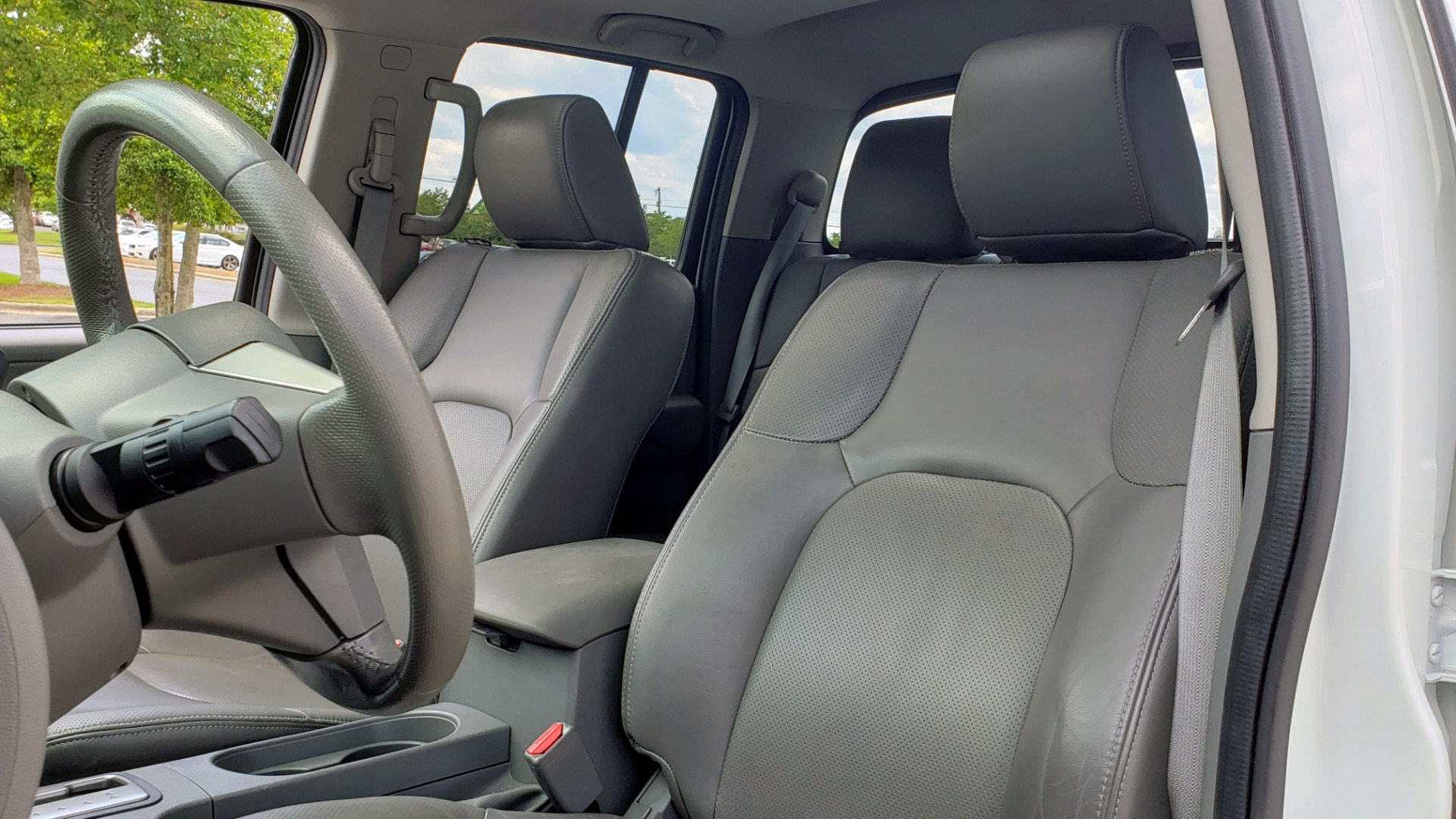 Used 2019 Nissan FRONTIER SL CREW CAB / 4X4 / NAV / SUNROOF / ROCKFORD FOSGATE / LOADED for sale Sold at Formula Imports in Charlotte NC 28227 38