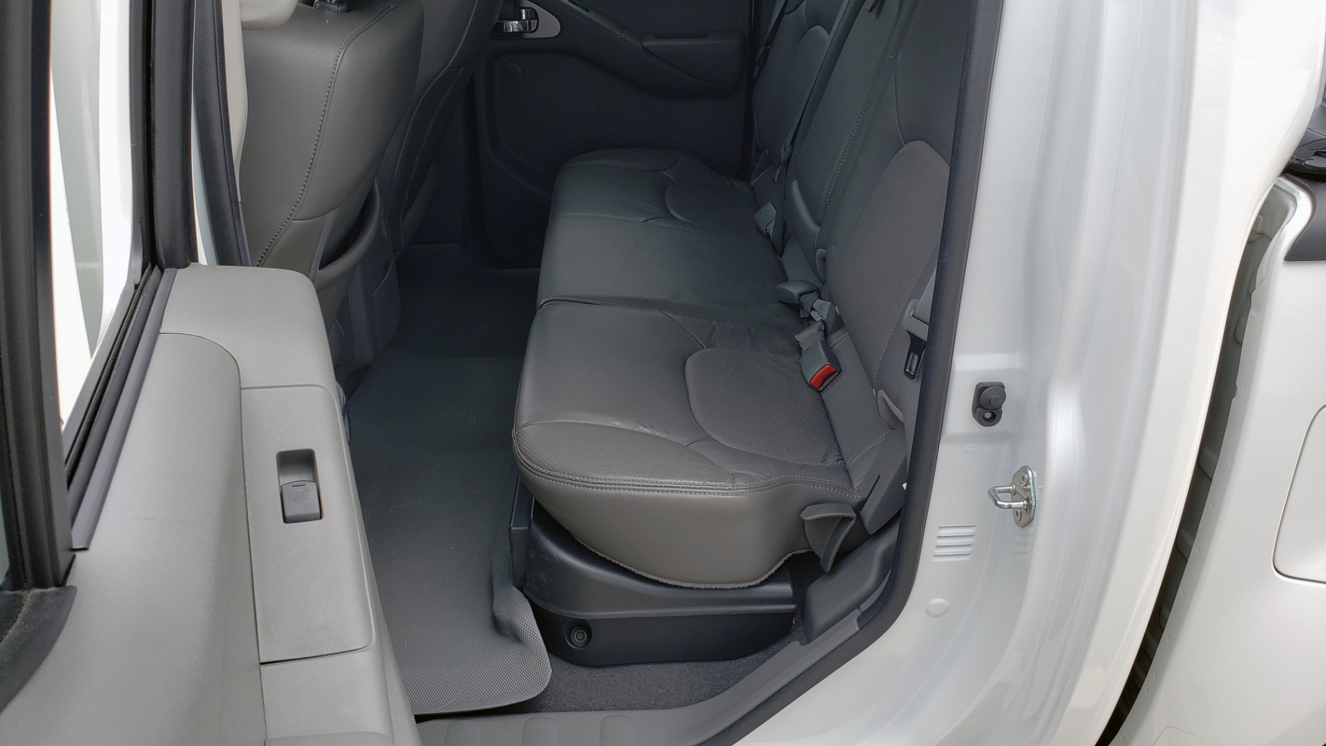 Used 2019 Nissan FRONTIER SL CREW CAB / 4X4 / NAV / SUNROOF / ROCKFORD FOSGATE / LOADED for sale Sold at Formula Imports in Charlotte NC 28227 56