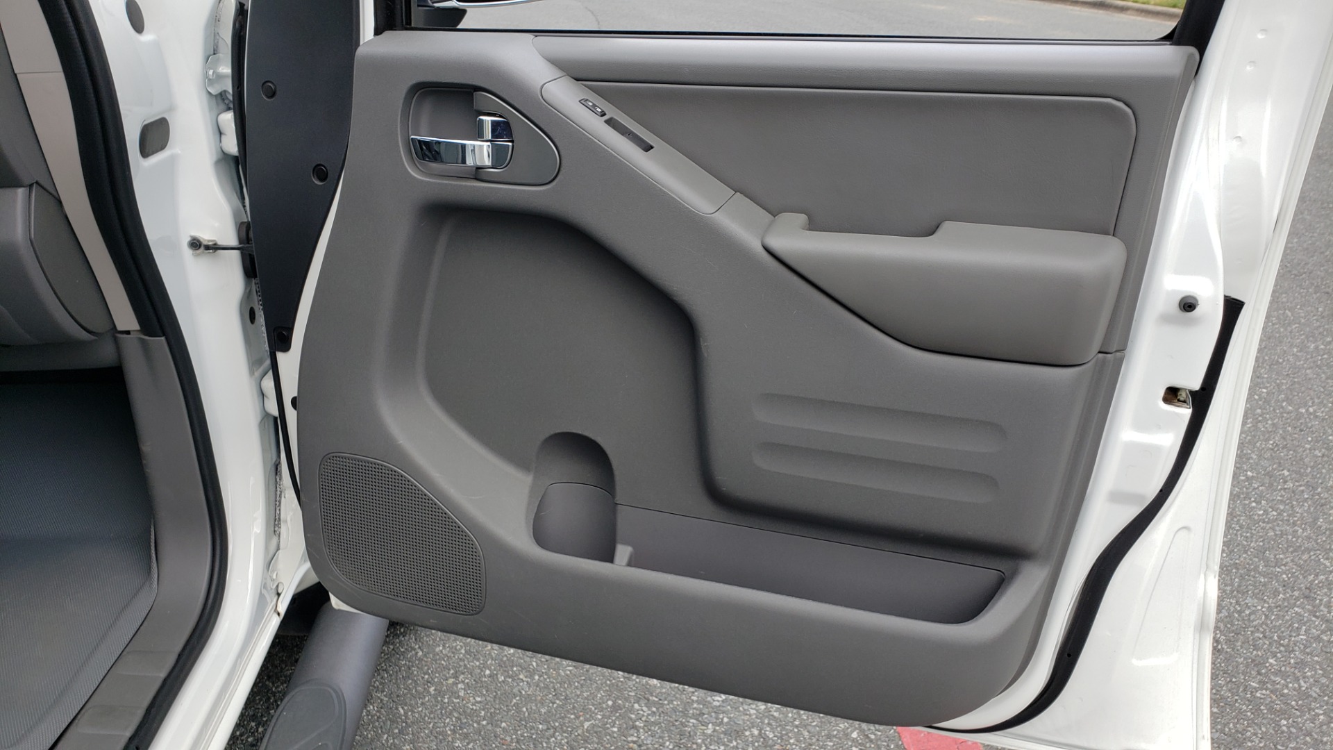 Used 2019 Nissan FRONTIER SL CREW CAB / 4X4 / NAV / SUNROOF / ROCKFORD FOSGATE / LOADED for sale Sold at Formula Imports in Charlotte NC 28227 58