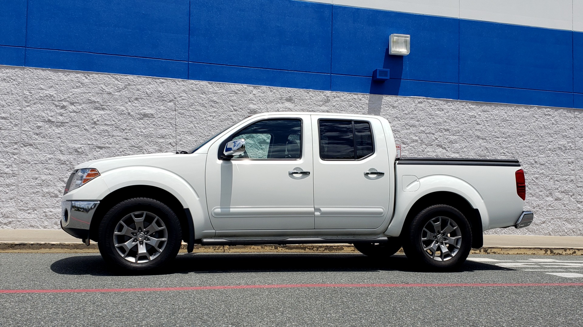 Used 2019 Nissan FRONTIER SL CREW CAB / 4X4 / NAV / SUNROOF / ROCKFORD FOSGATE / LOADED for sale Sold at Formula Imports in Charlotte NC 28227 6