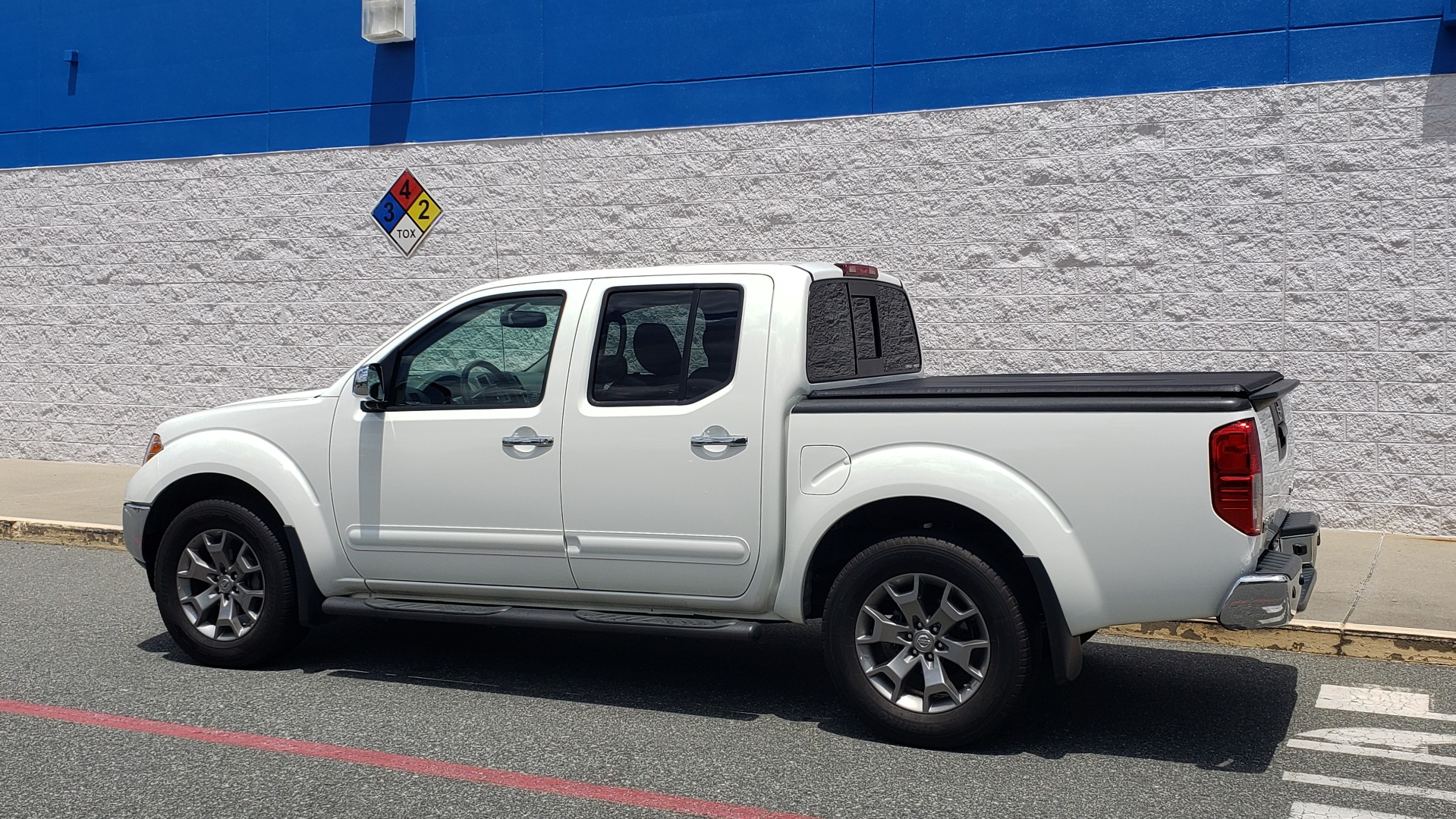 Used 2019 Nissan FRONTIER SL CREW CAB / 4X4 / NAV / SUNROOF / ROCKFORD FOSGATE / LOADED for sale Sold at Formula Imports in Charlotte NC 28227 7