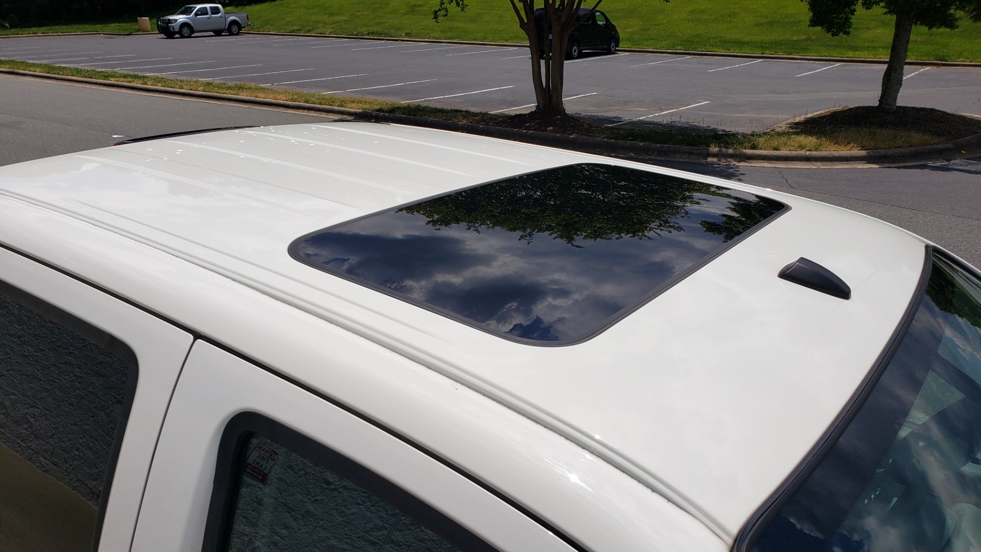 Used 2019 Nissan FRONTIER SL CREW CAB / 4X4 / NAV / SUNROOF / ROCKFORD FOSGATE / LOADED for sale Sold at Formula Imports in Charlotte NC 28227 9
