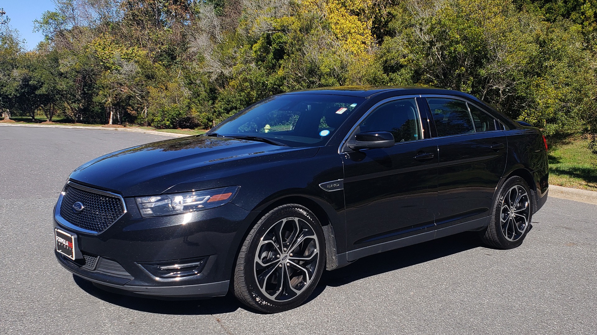 Used 2015 Ford TAURUS SHO 3.5L ECOBOOST V6 / NAV / SUNROOF / HTD STS / BSM / REARVIEW for sale Sold at Formula Imports in Charlotte NC 28227 2